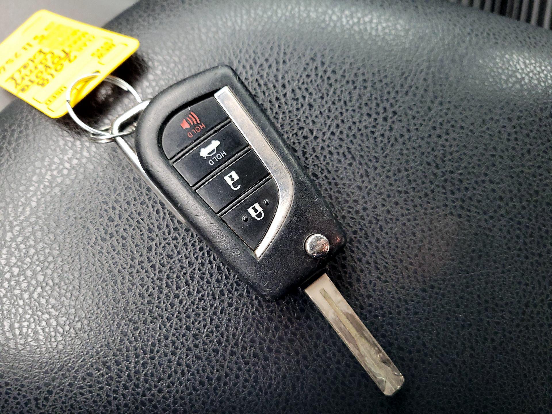 Thumbnail: 2018 Toyota Camry - 20