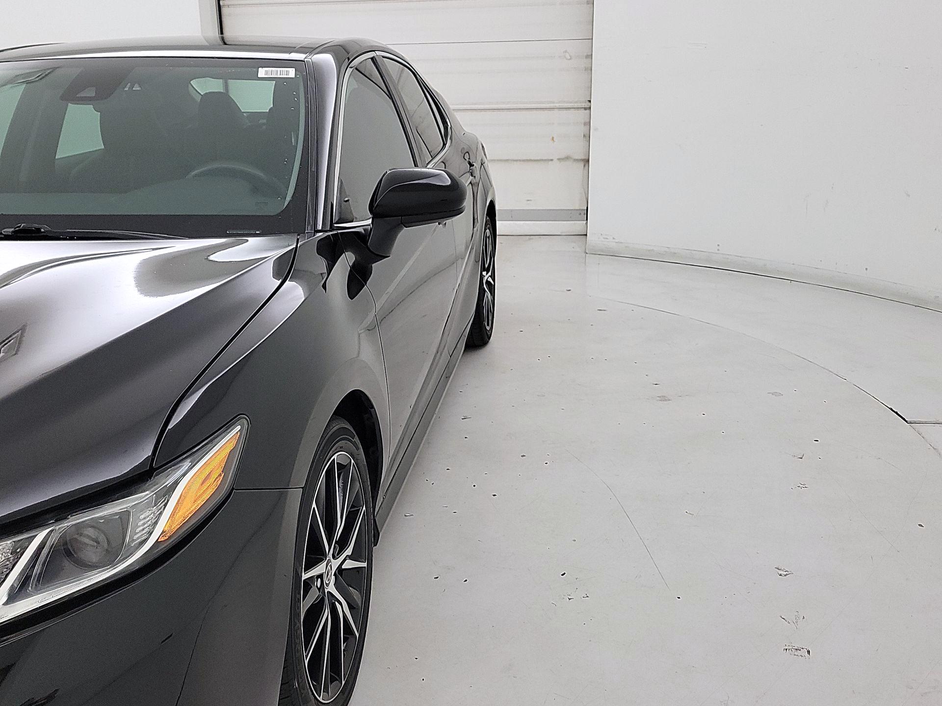 Thumbnail: 2018 Toyota Camry - 3