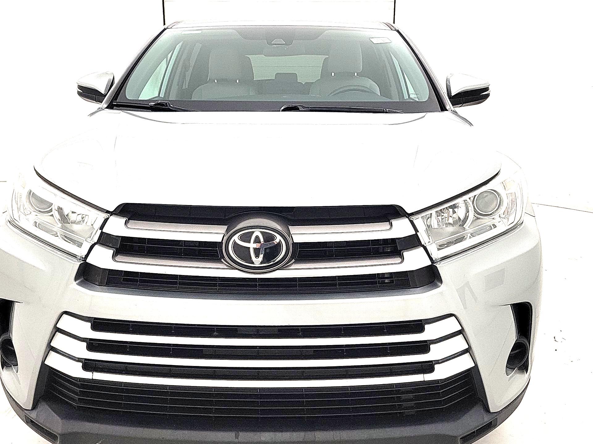 Thumbnail: 2019 Toyota Highlander - 2