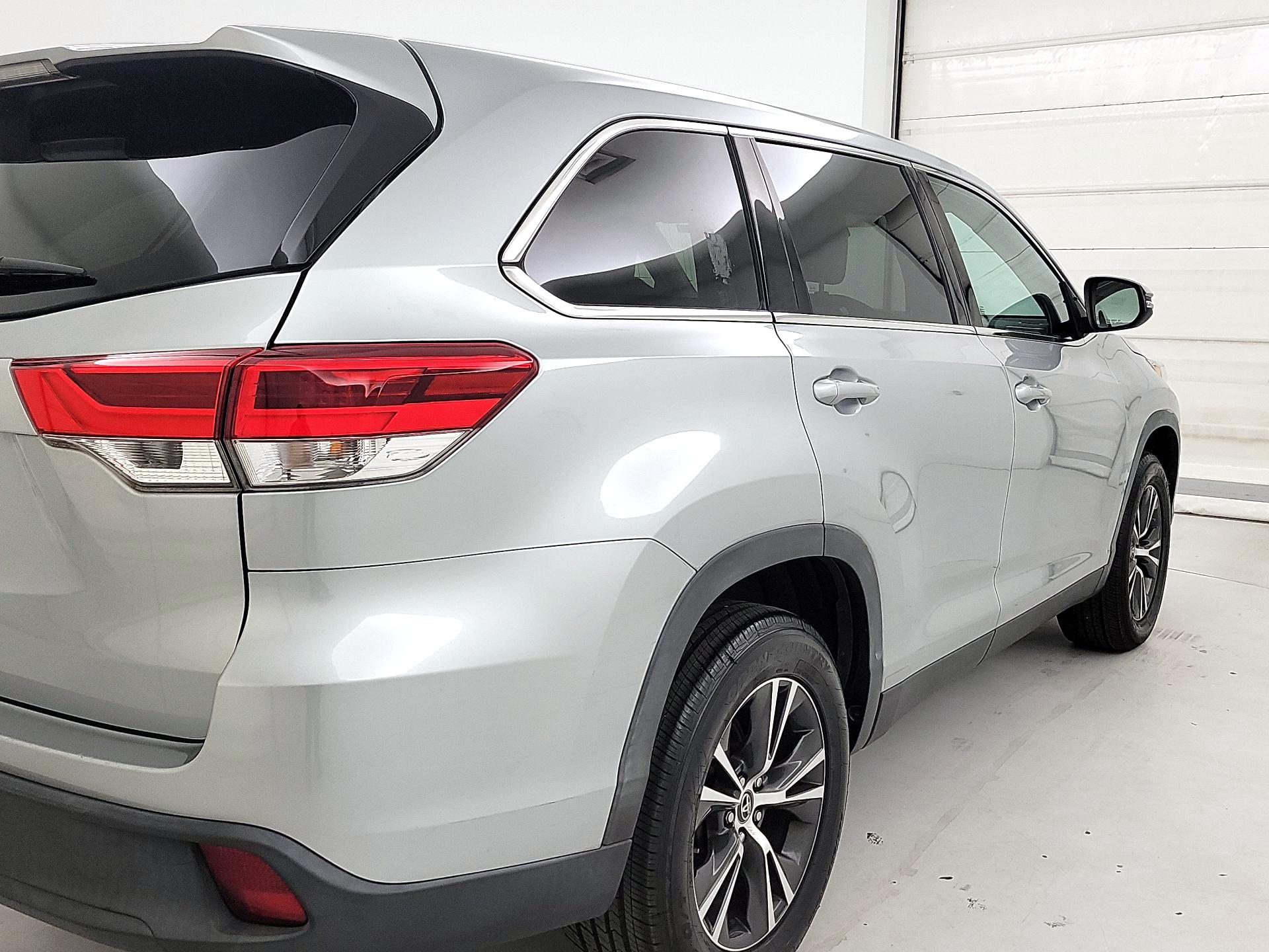 Thumbnail: 2019 Toyota Highlander - 5