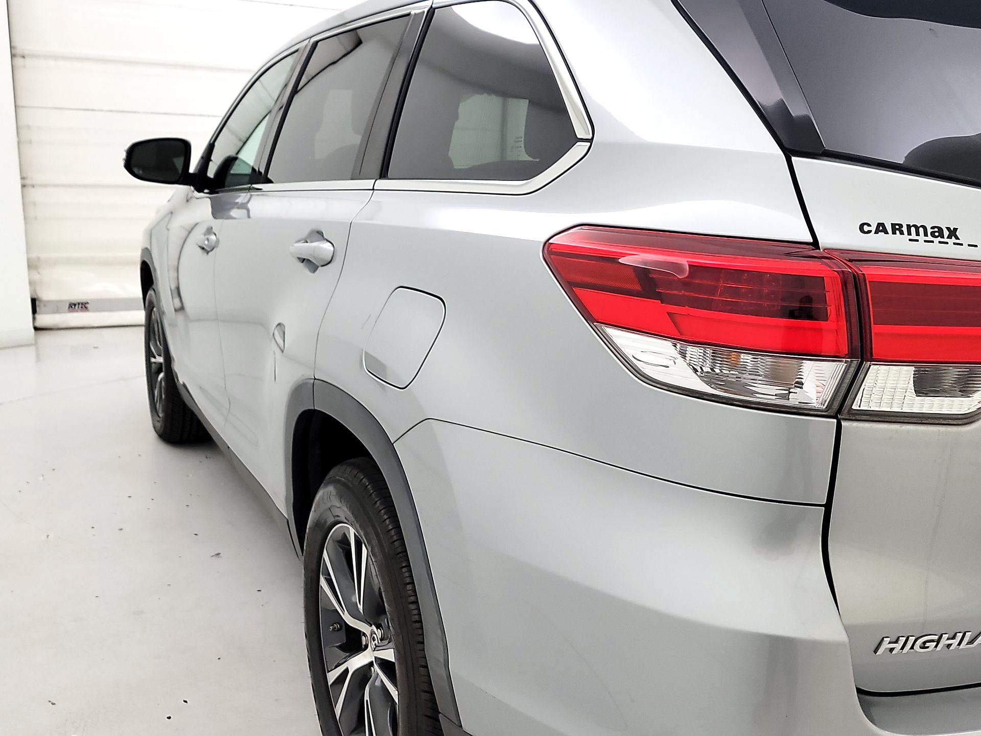 Thumbnail: 2019 Toyota Highlander - 7