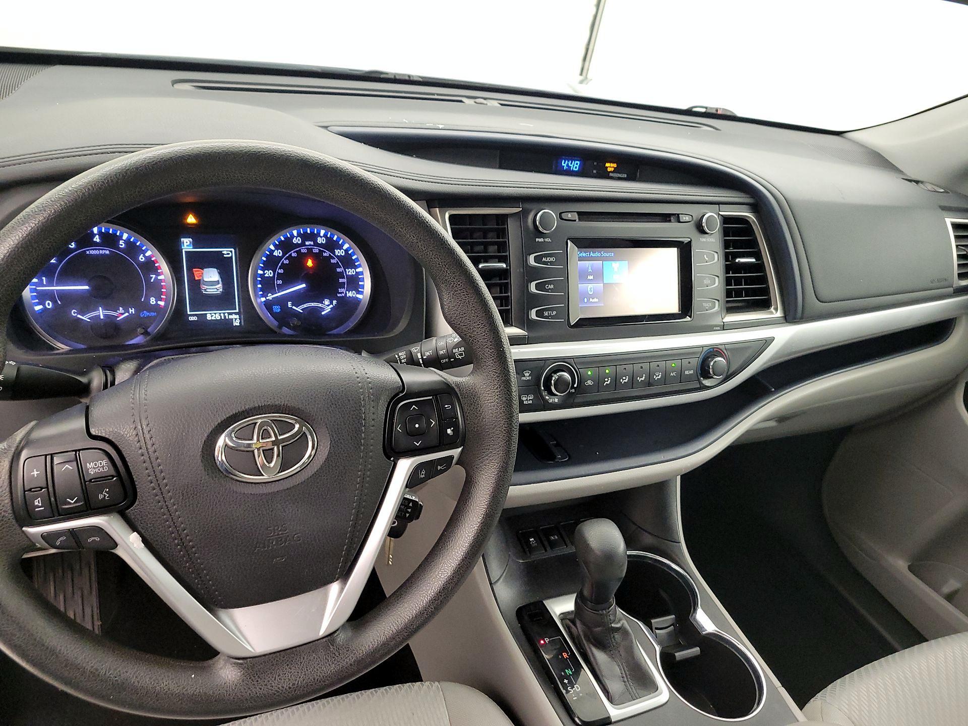 Thumbnail: 2019 Toyota Highlander - 8
