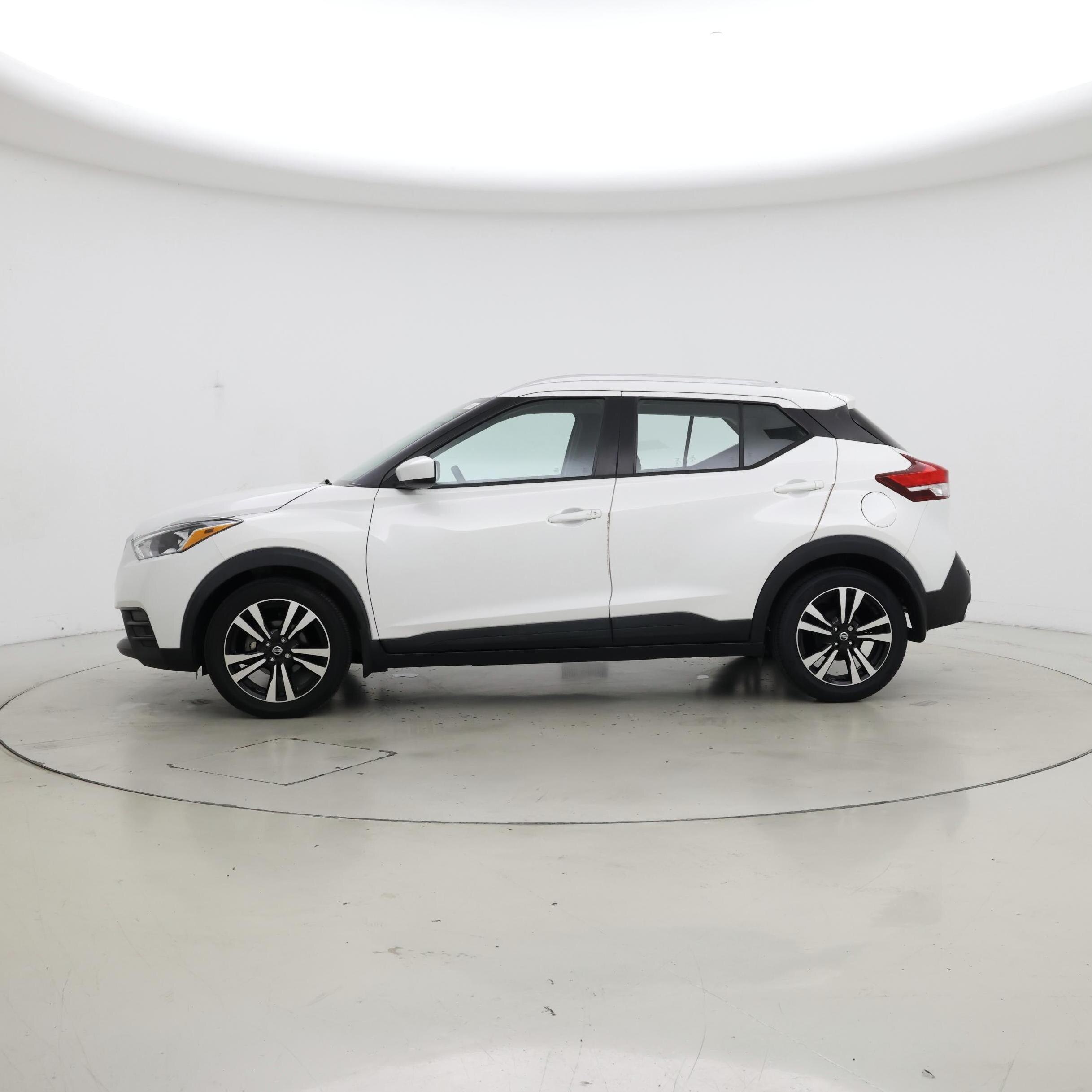 Thumbnail: 2020 Nissan Kicks - 3