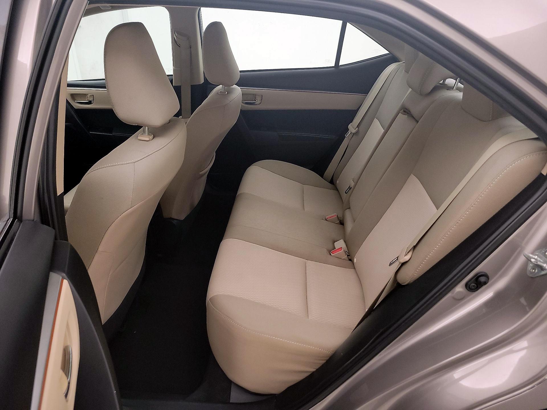 Thumbnail: 2015 Toyota Corolla - 17