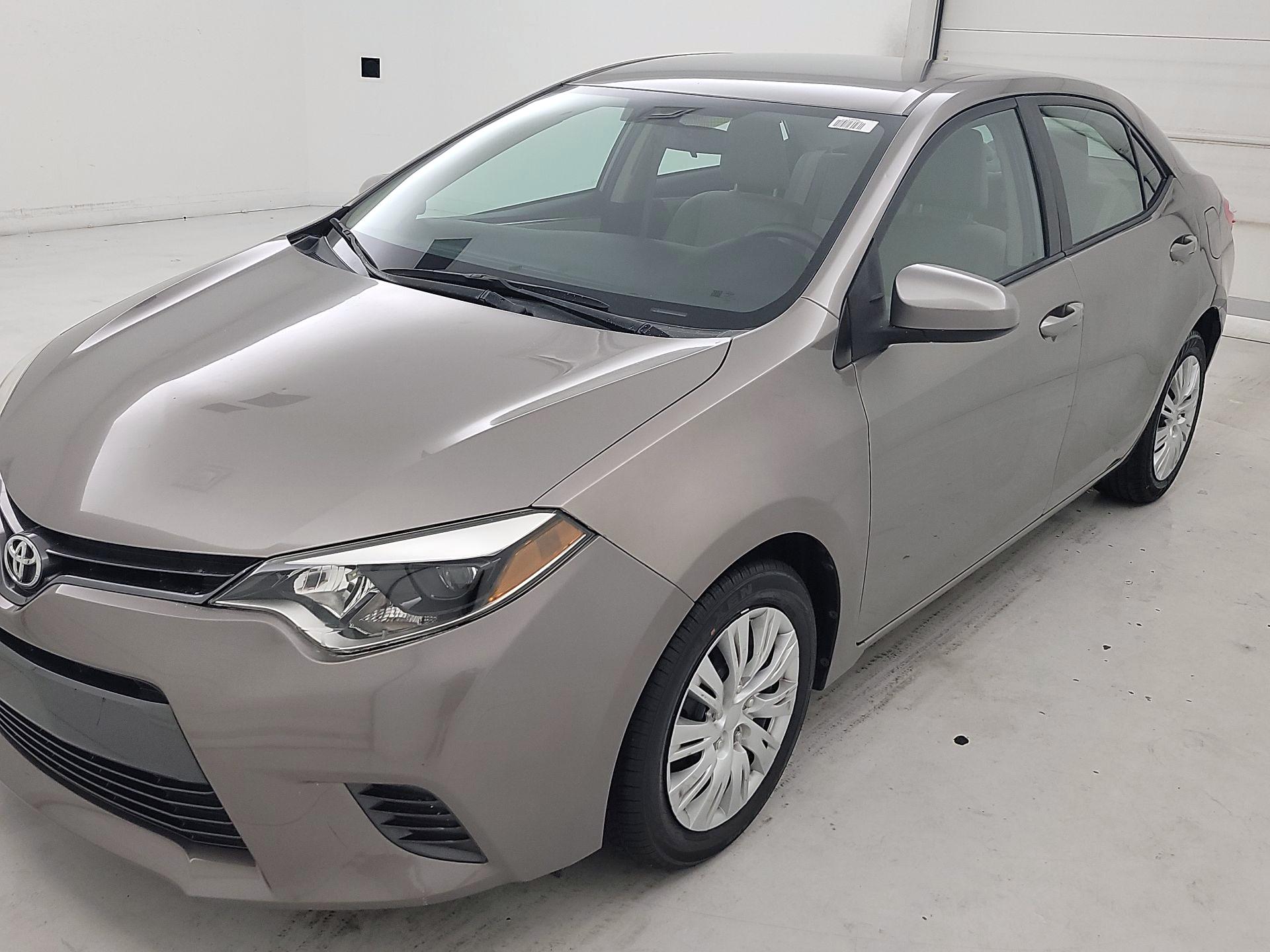 Thumbnail: 2015 Toyota Corolla - 3