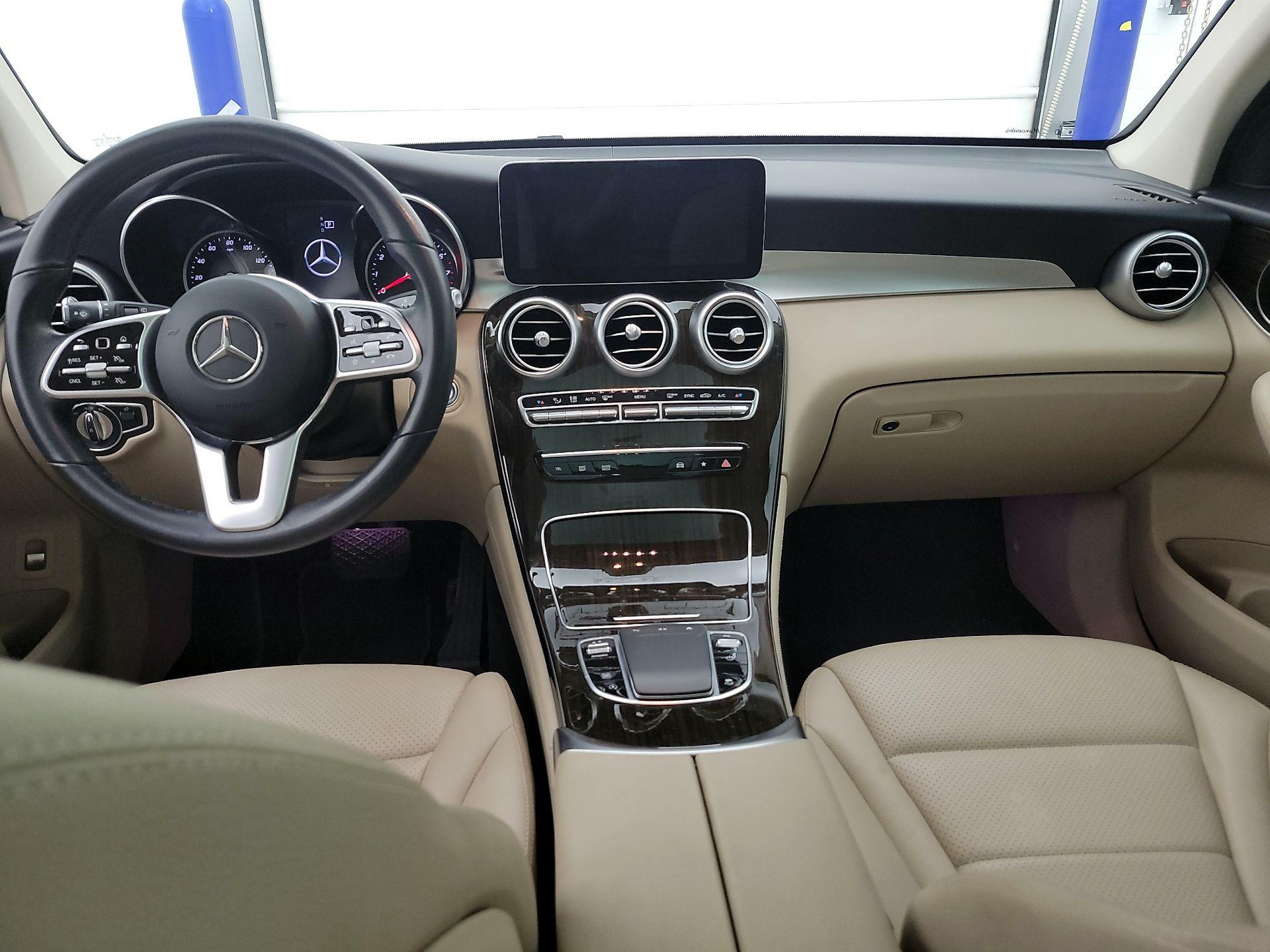 Thumbnail: 2020 Mercedes-Benz GLC - 9