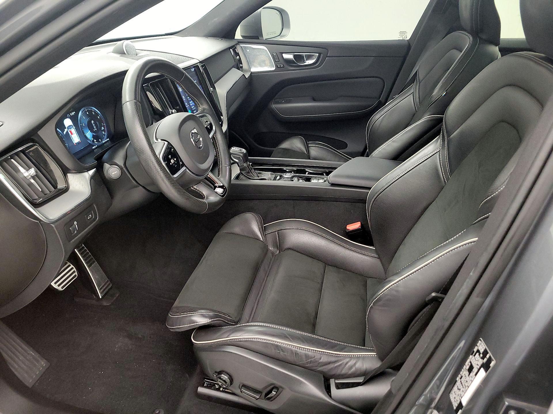 Thumbnail: 2019 Volvo XC60 - 11