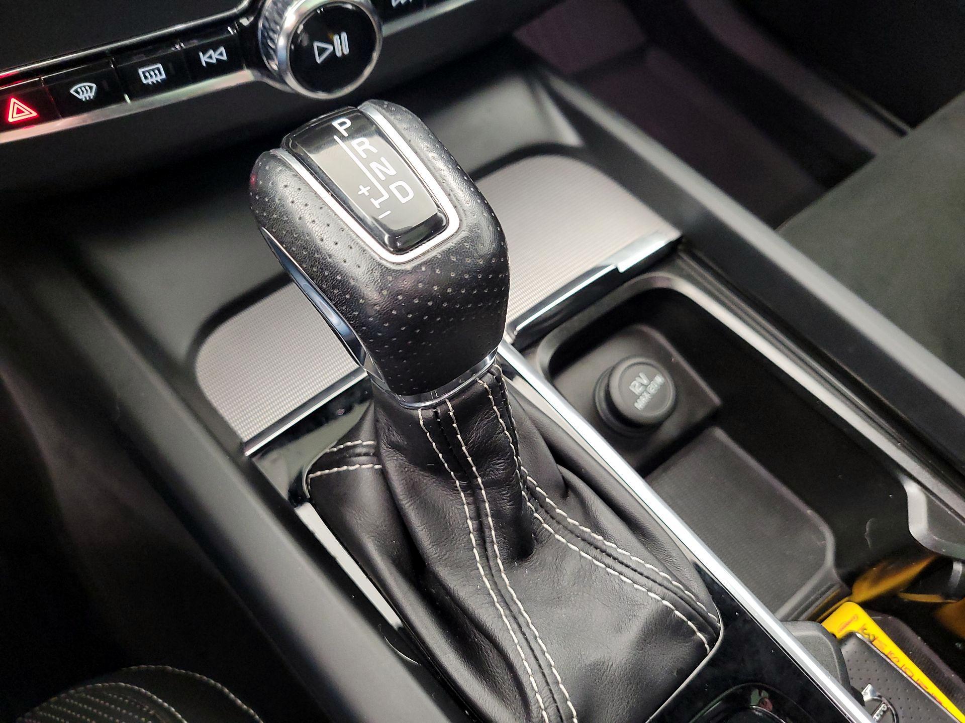 Thumbnail: 2019 Volvo XC60 - 18