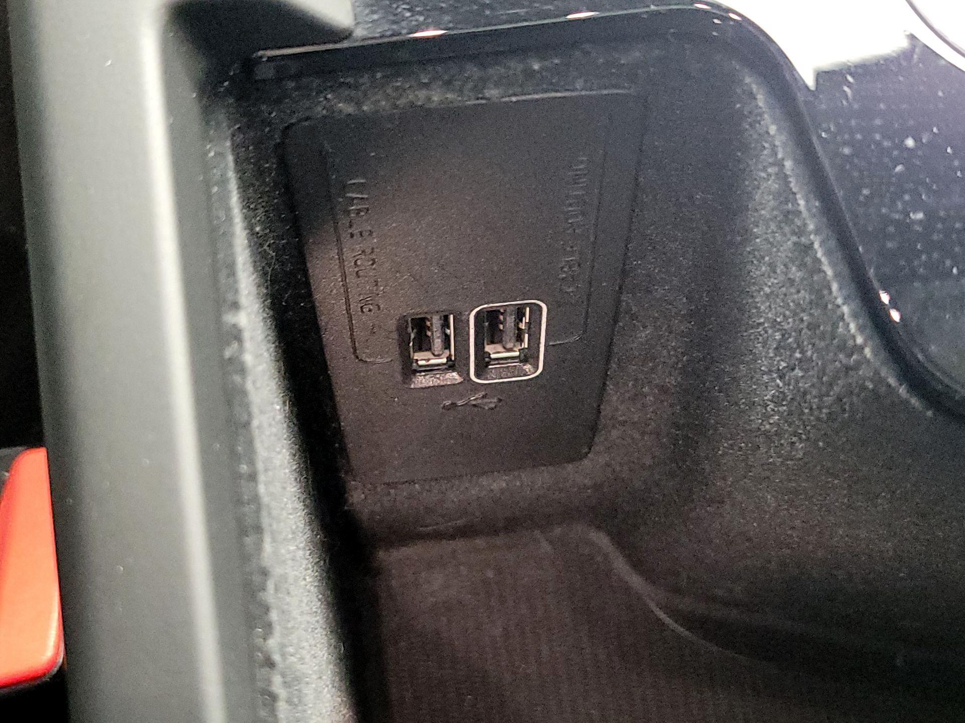 Thumbnail: 2019 Volvo XC60 - 19