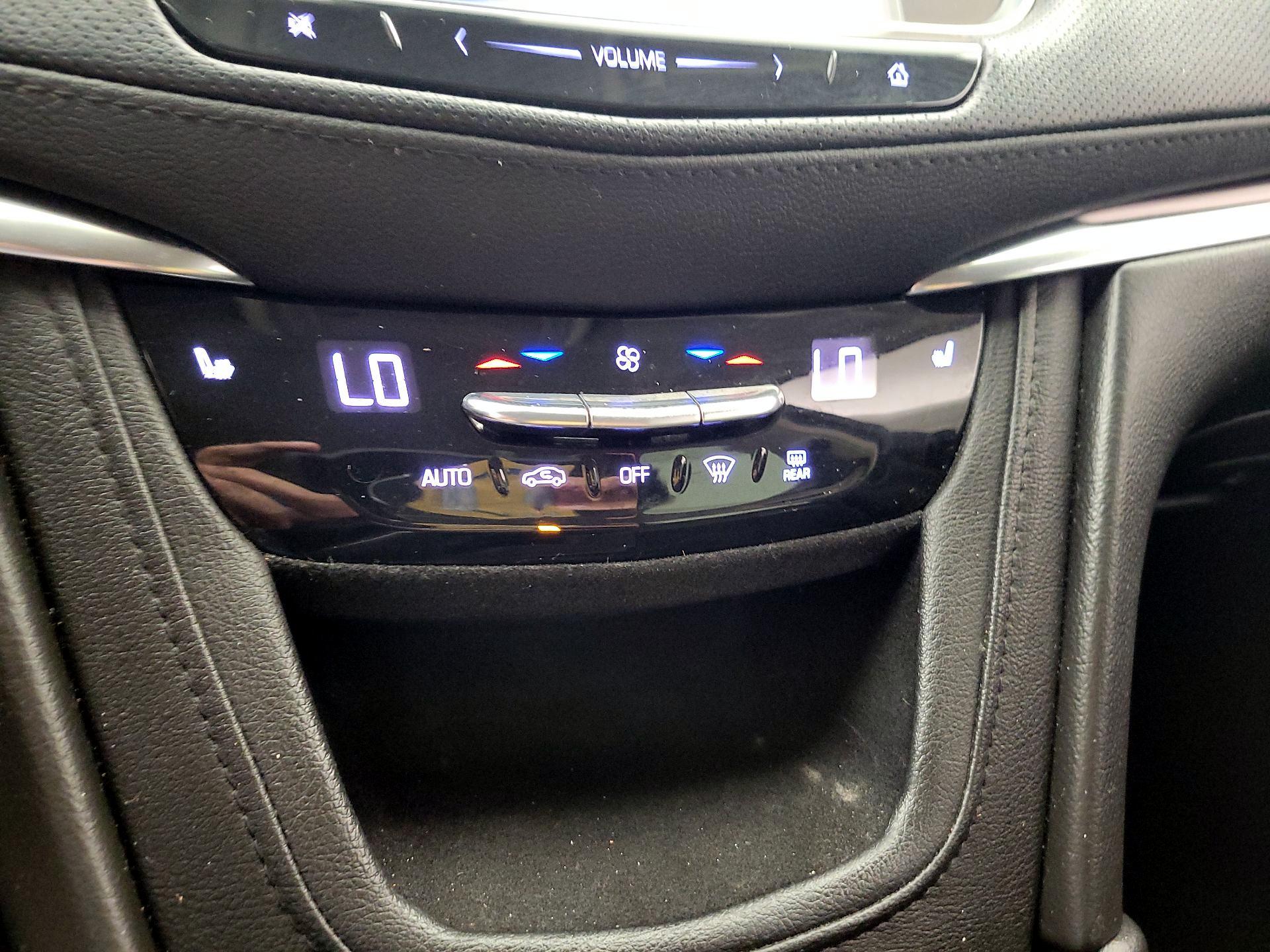 Thumbnail: 2019 Cadillac XT5 - 14