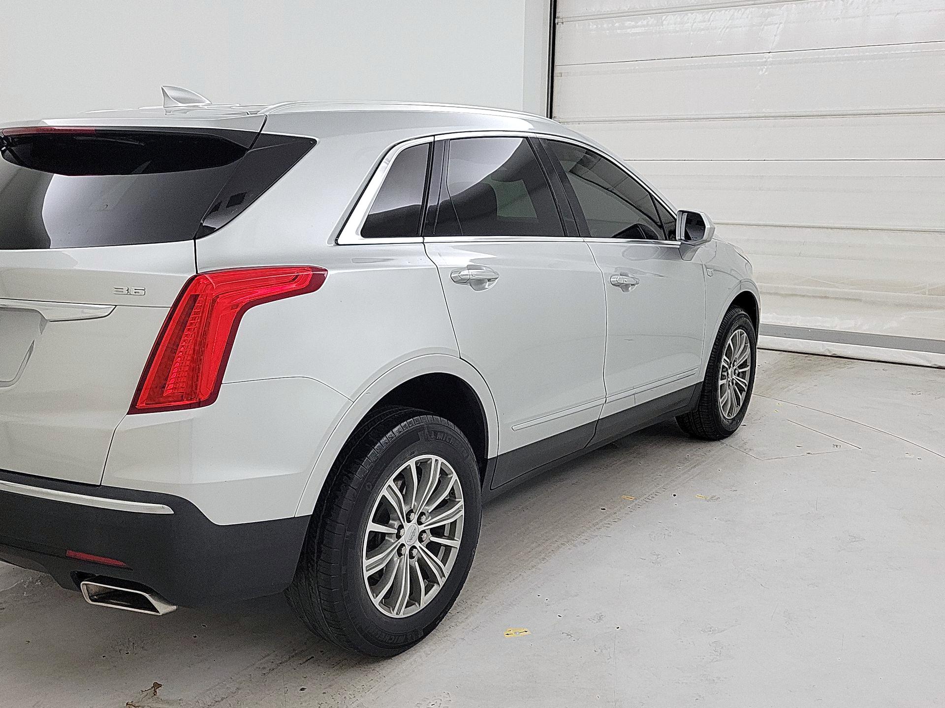 Thumbnail: 2019 Cadillac XT5 - 5
