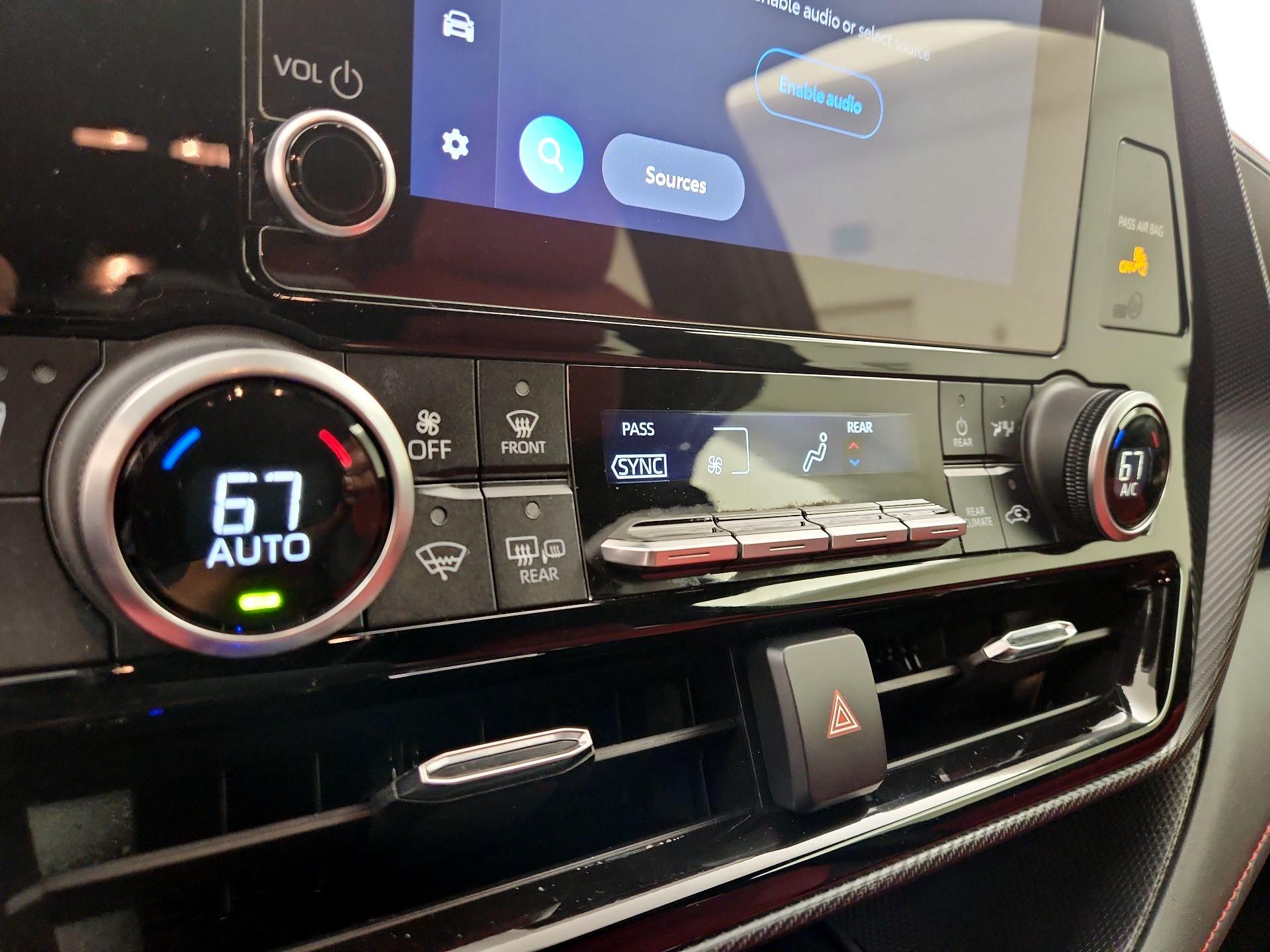 Thumbnail: 2023 Toyota Highlander - 16