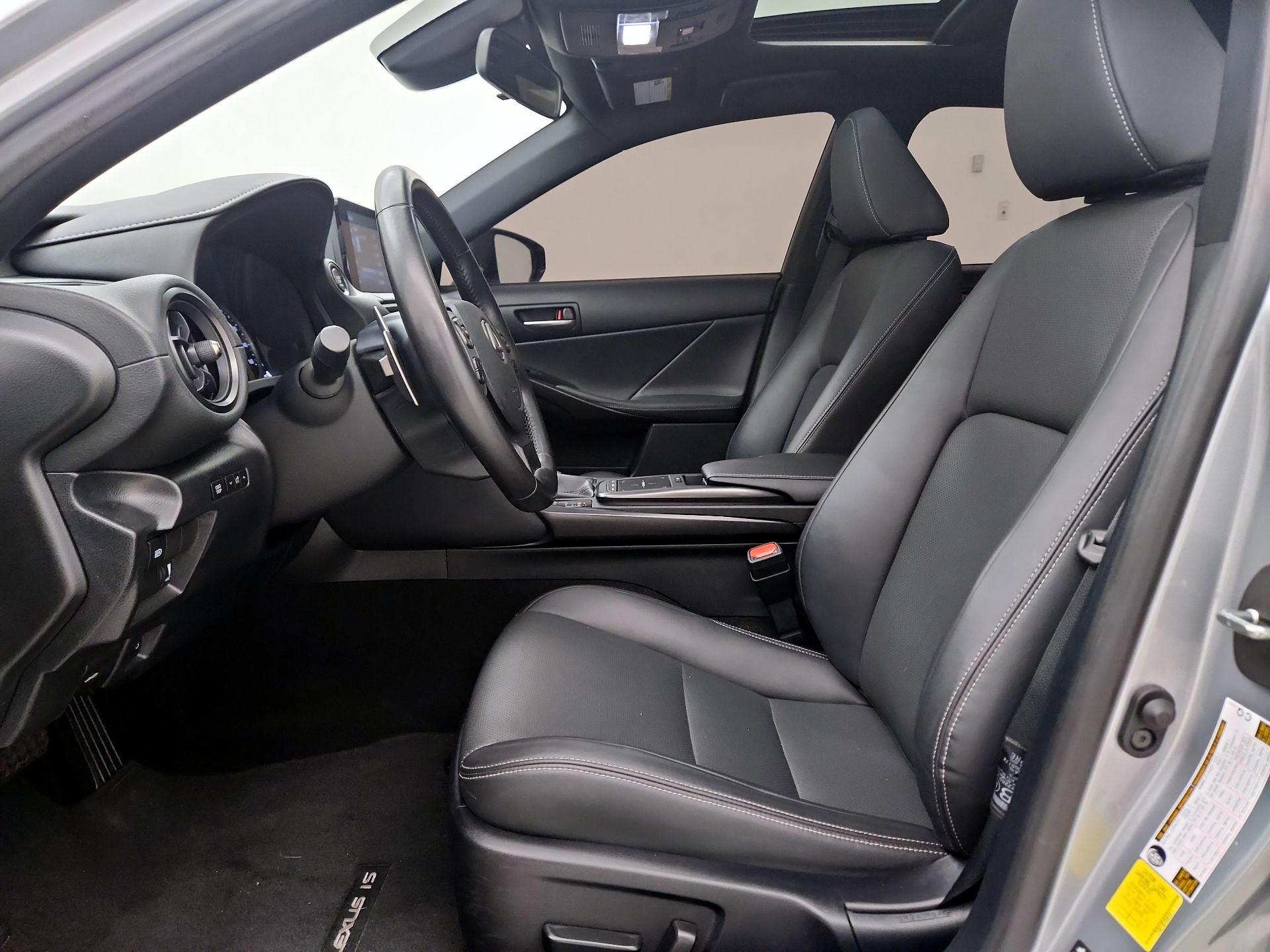 Thumbnail: 2024 Lexus IS - 11