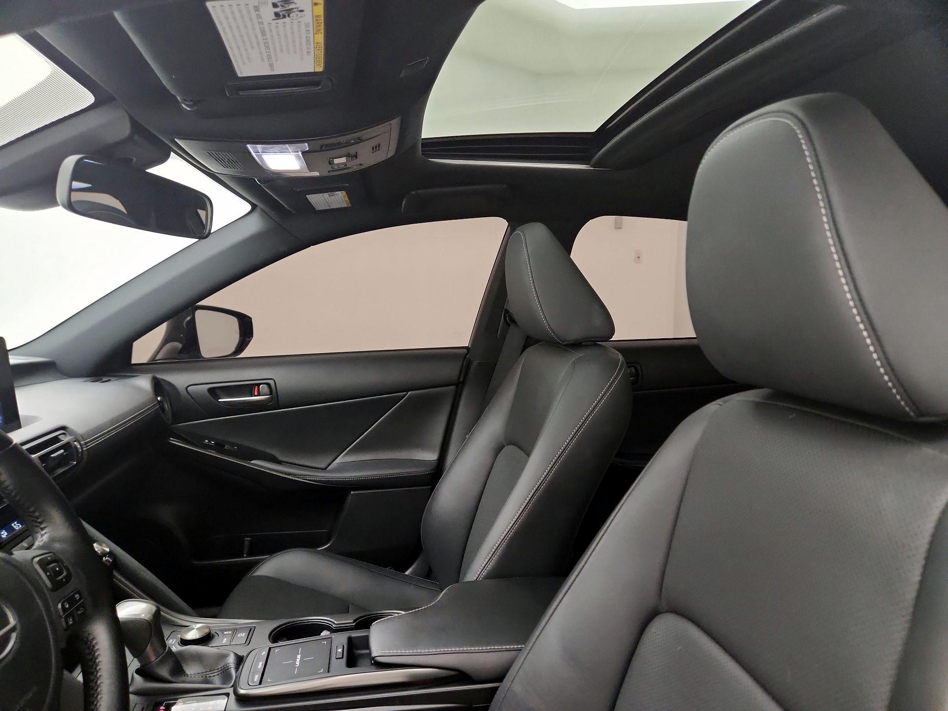 Thumbnail: 2024 Lexus IS - 18