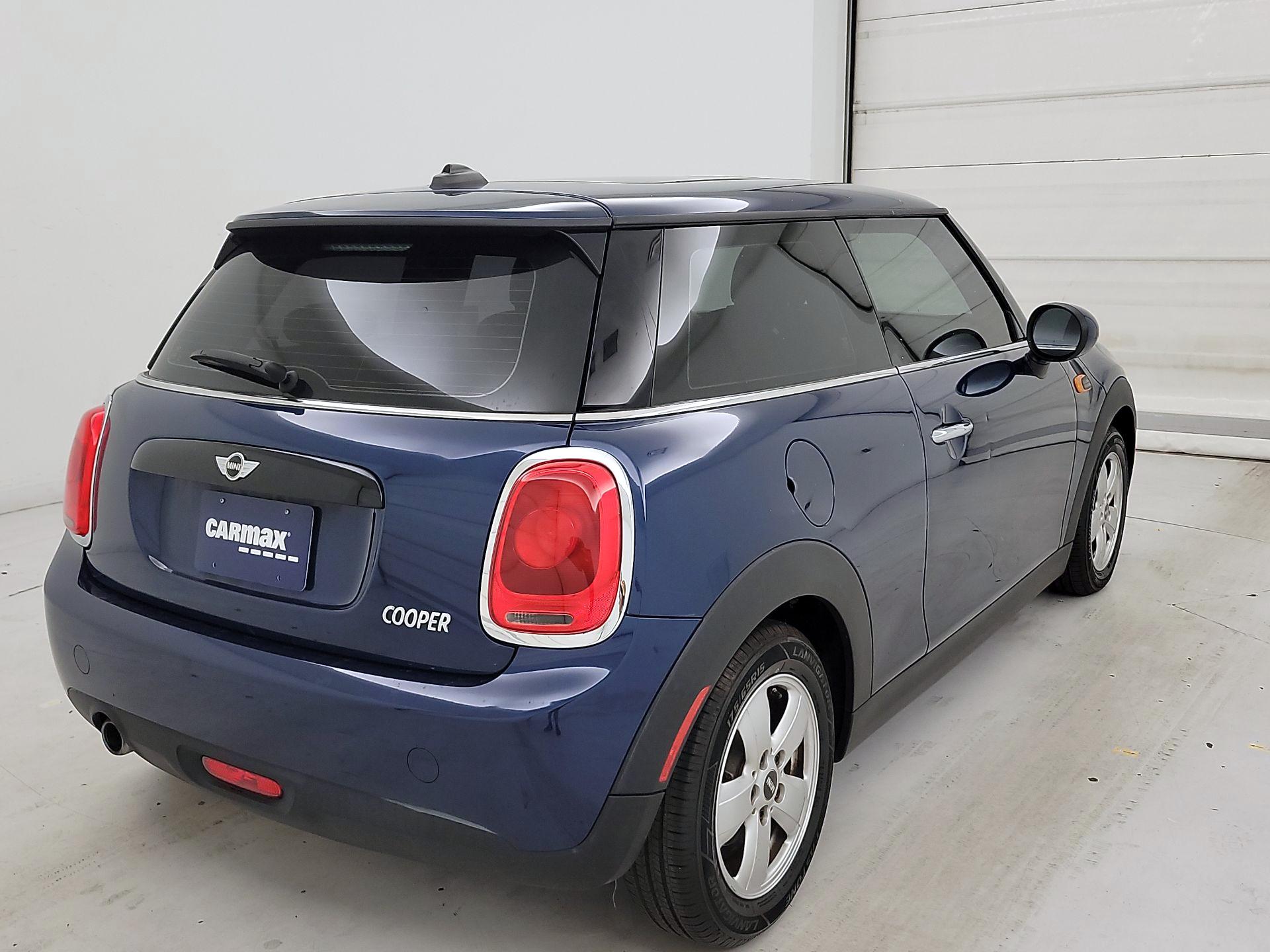 Thumbnail: 2016 MINI Cooper Hardtop - 5