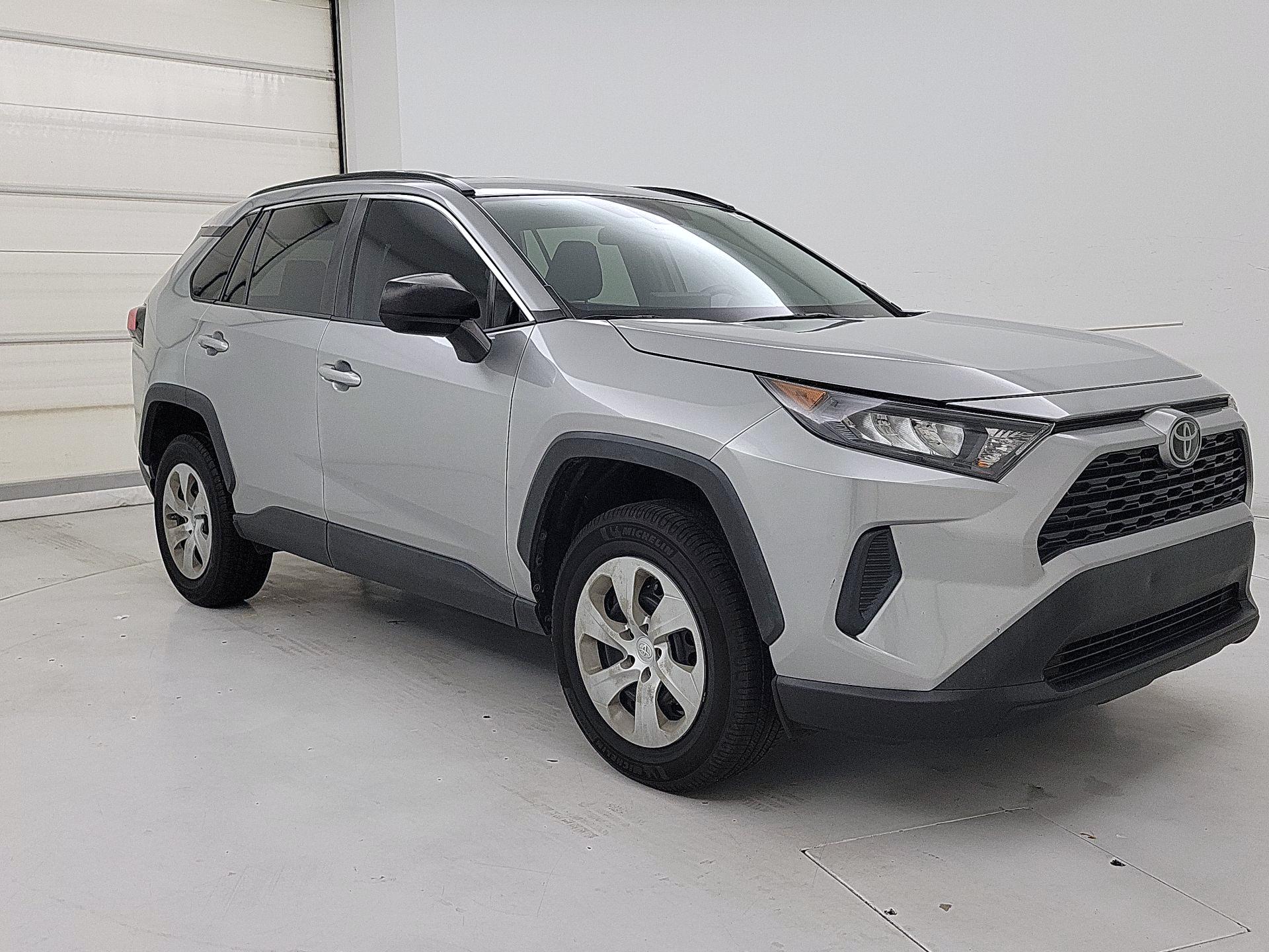 Thumbnail: 2019 Toyota RAV4 - 1
