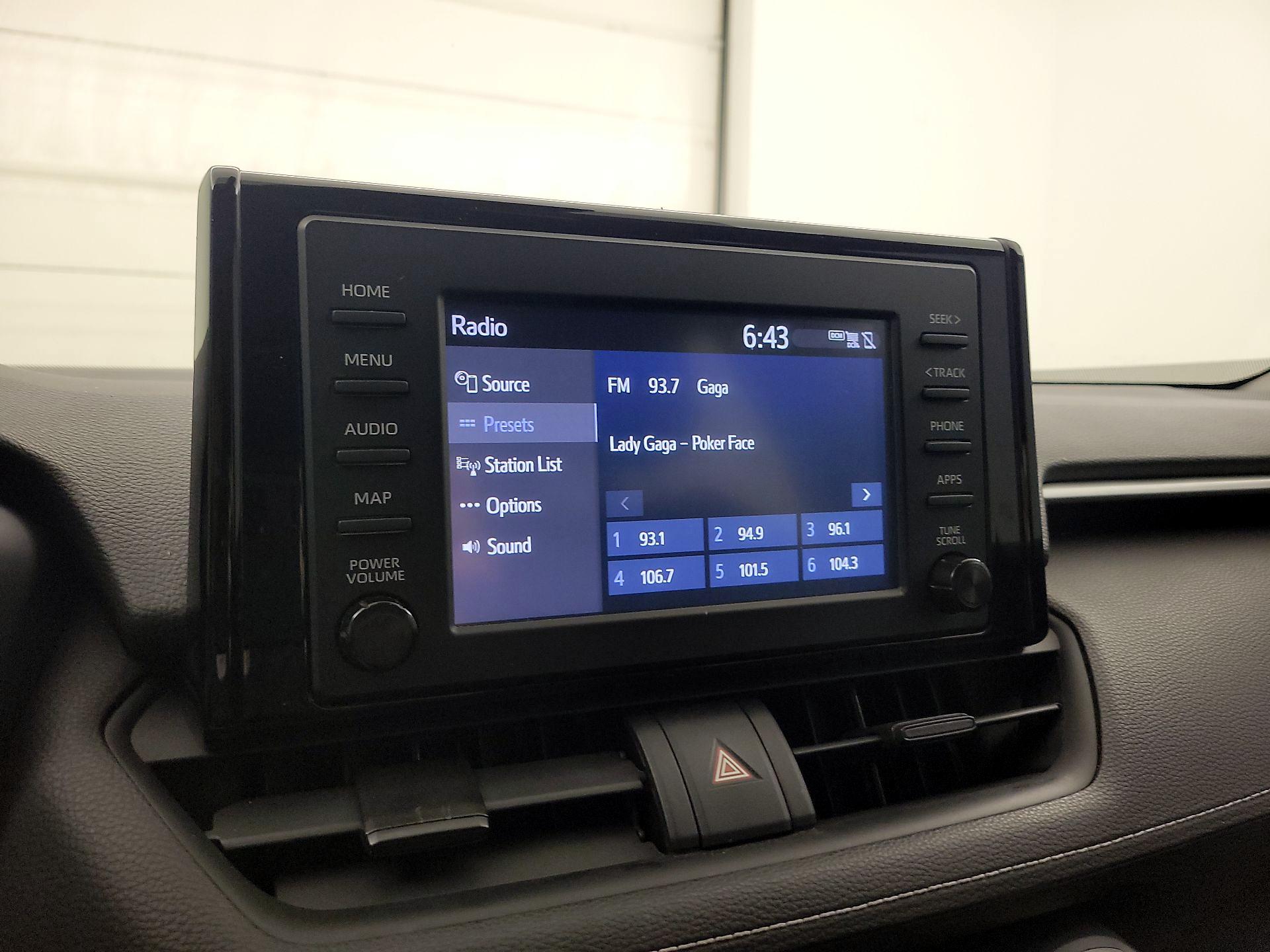 Thumbnail: 2019 Toyota RAV4 - 14