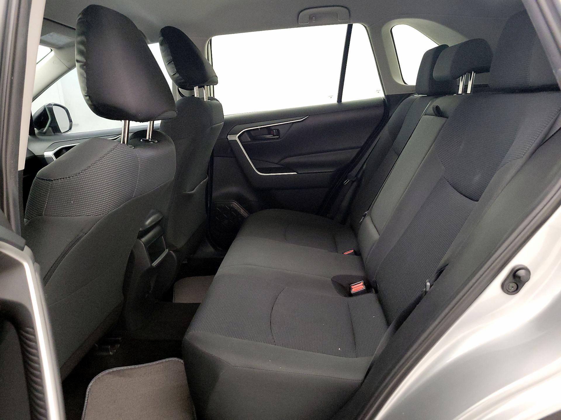 Thumbnail: 2019 Toyota RAV4 - 18