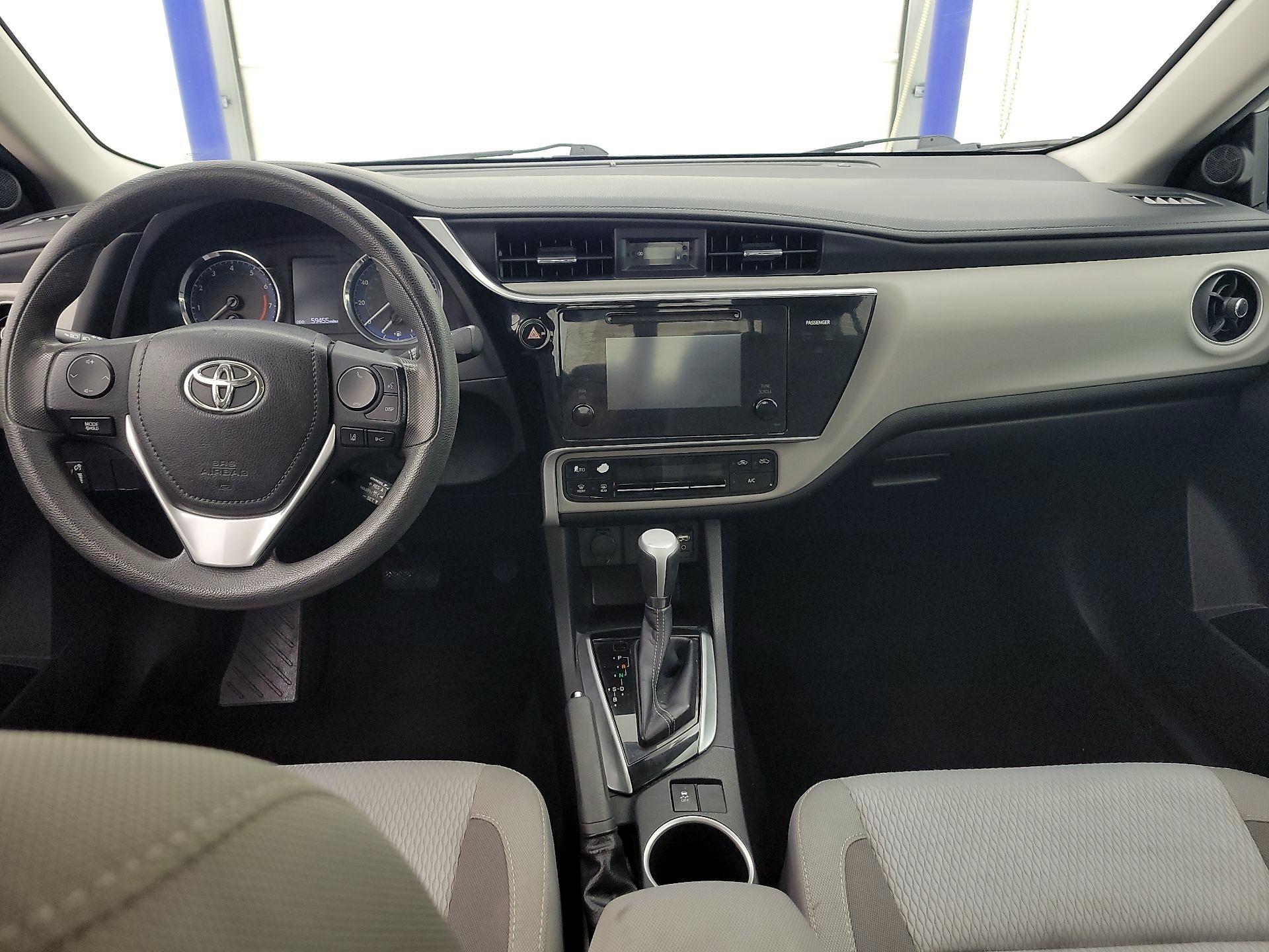 Thumbnail: 2017 Toyota Corolla - 9