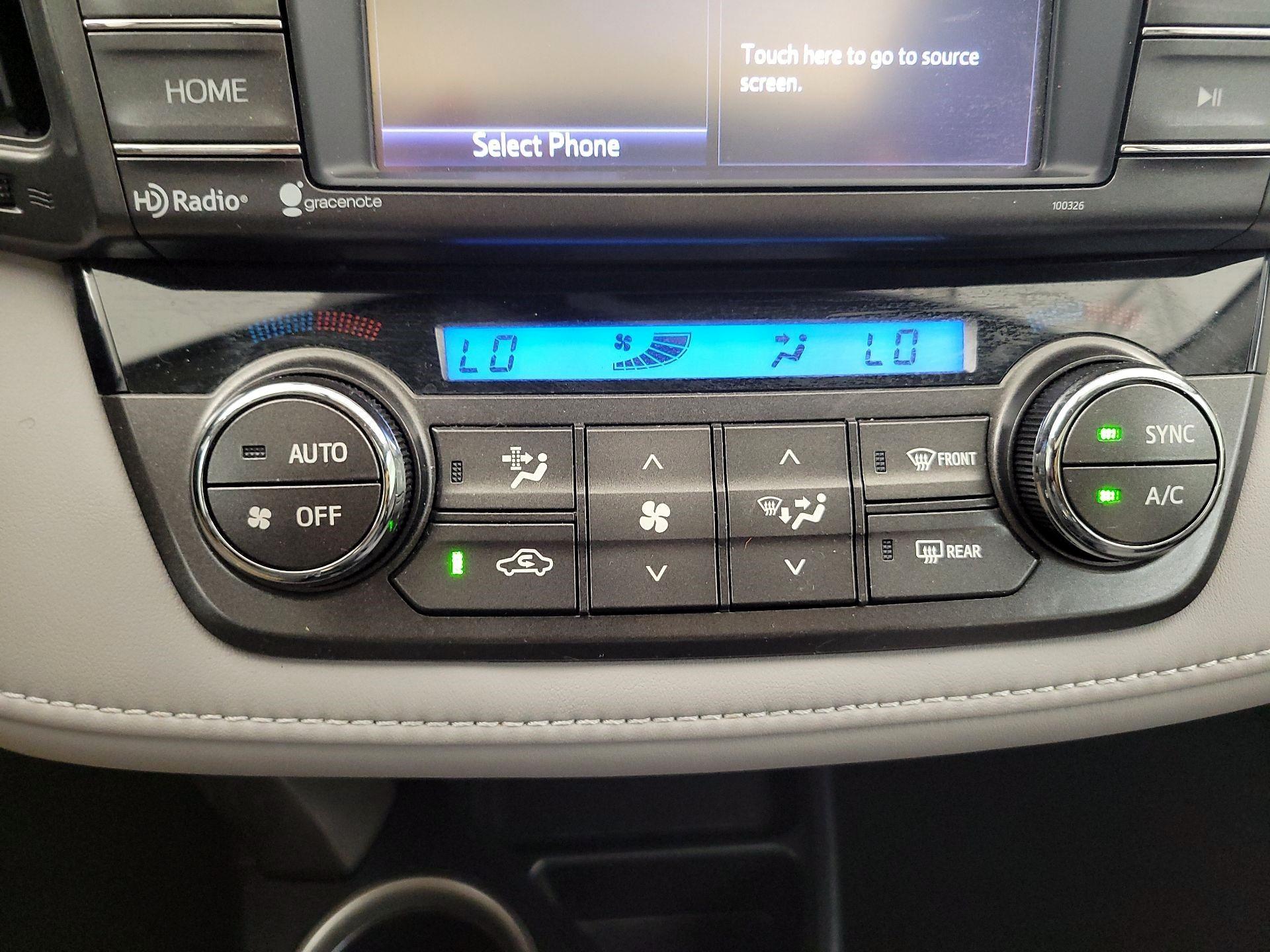 Thumbnail: 2014 Toyota RAV4 - 14