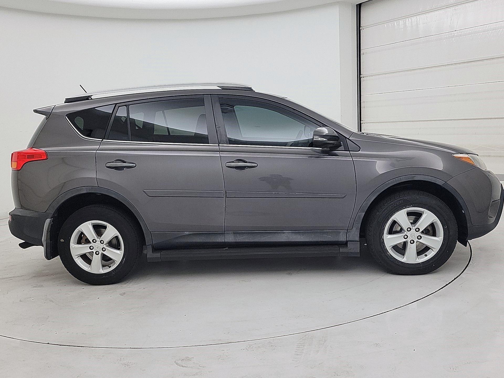 Thumbnail: 2014 Toyota RAV4 - 4