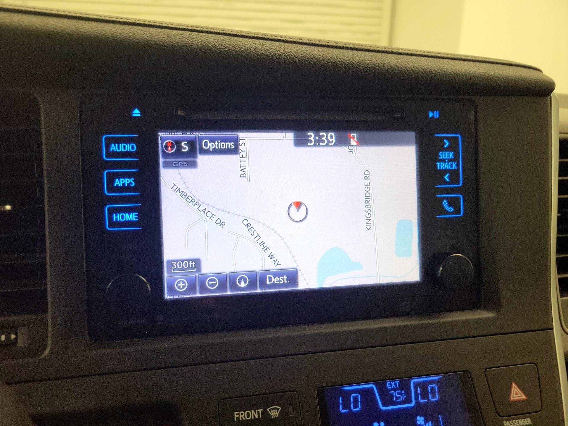 Thumbnail: 2016 Toyota Sienna - 14