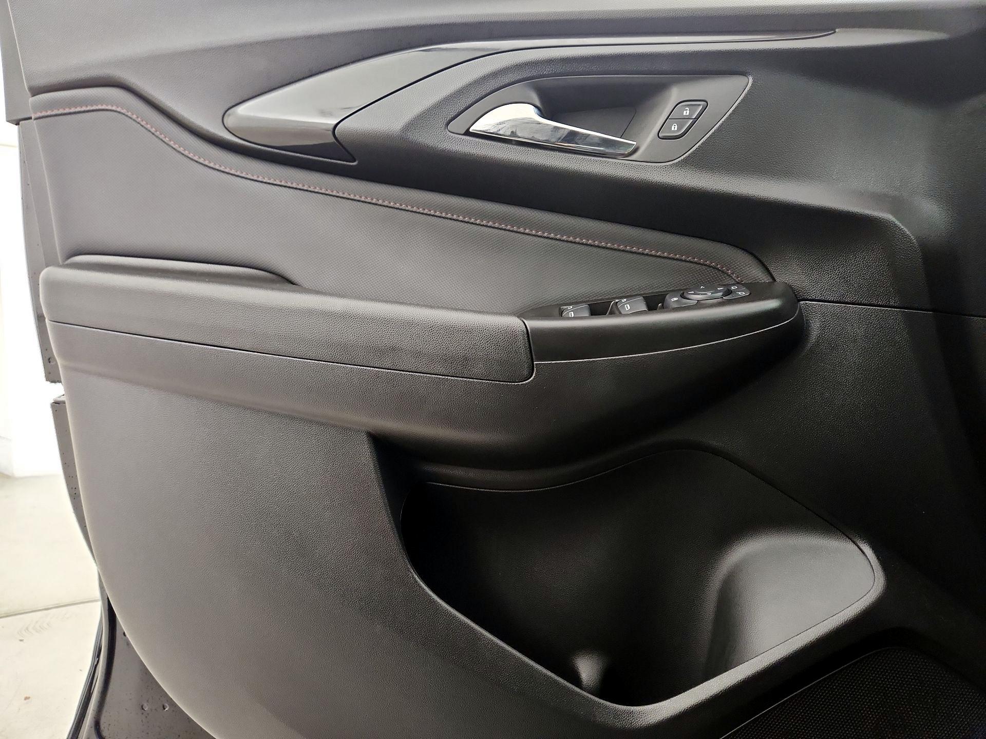 Thumbnail: 2023 Chevrolet TrailBlazer - 12