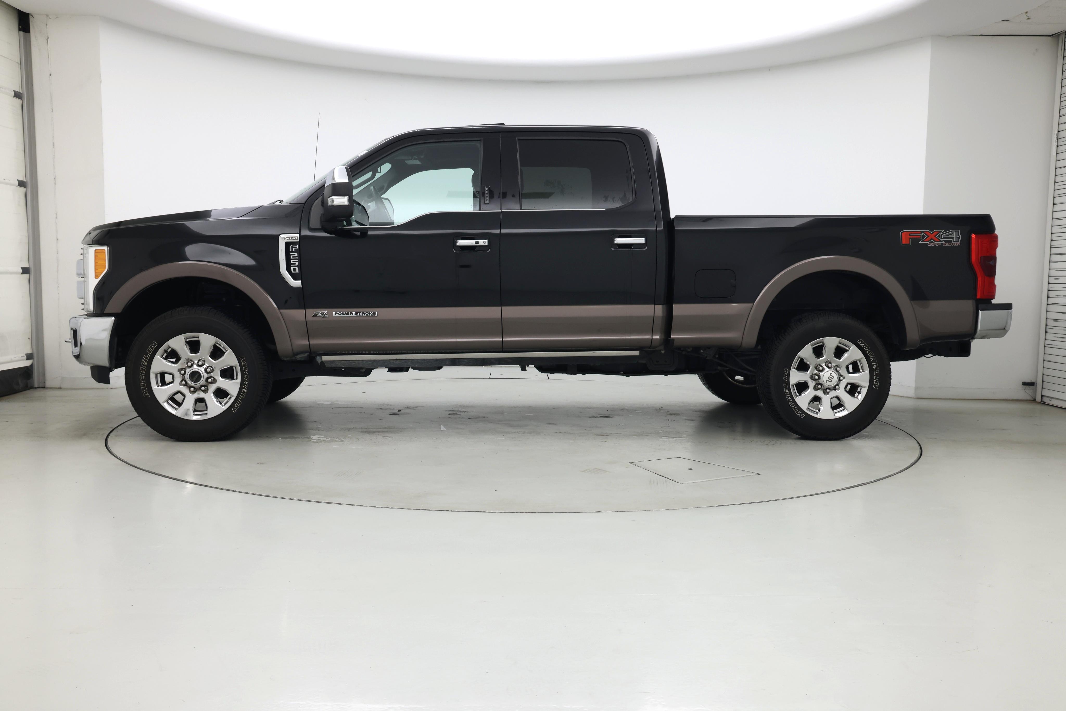 Thumbnail: 2018 Ford F-250 - 3