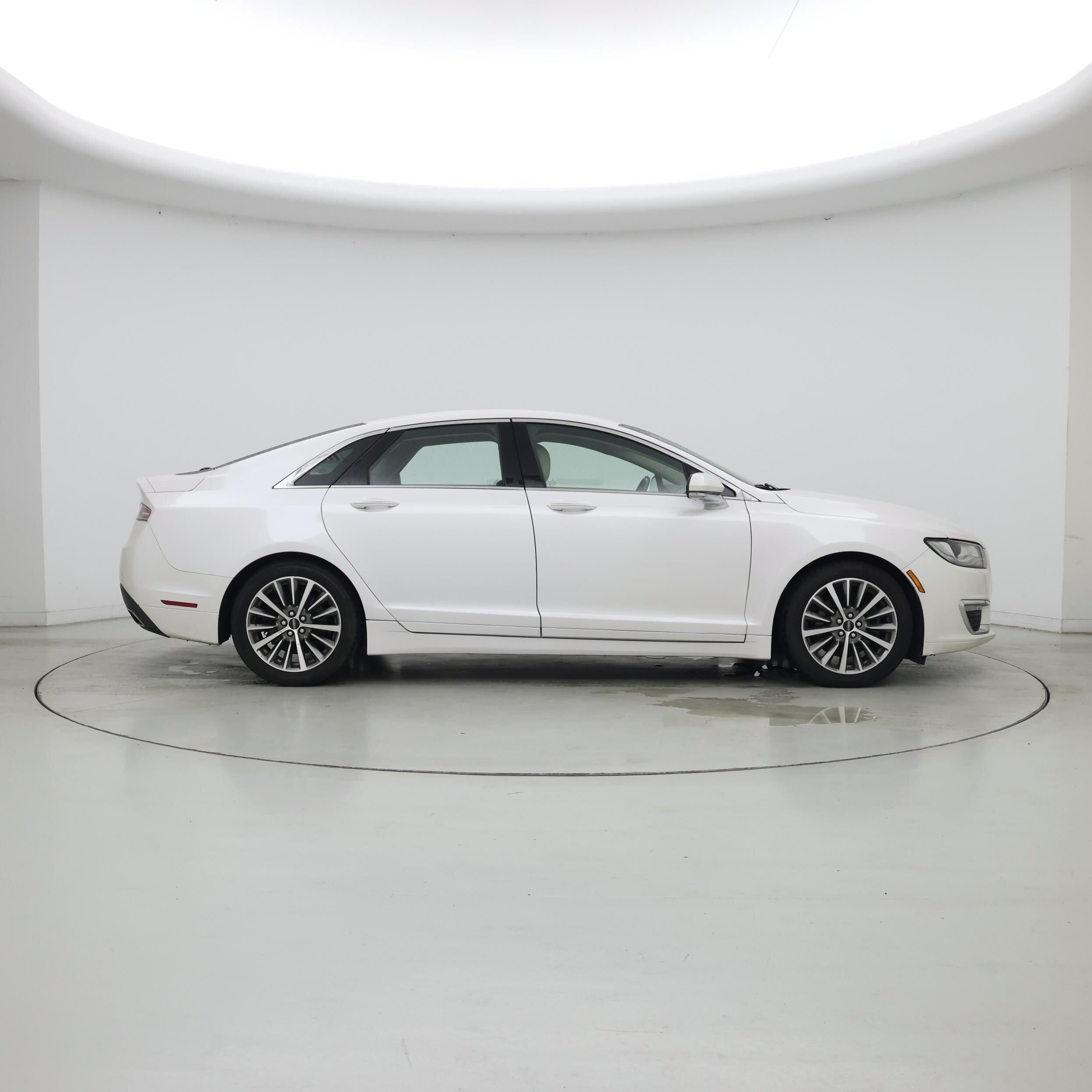 Thumbnail: 2019 Lincoln MKZ - 7