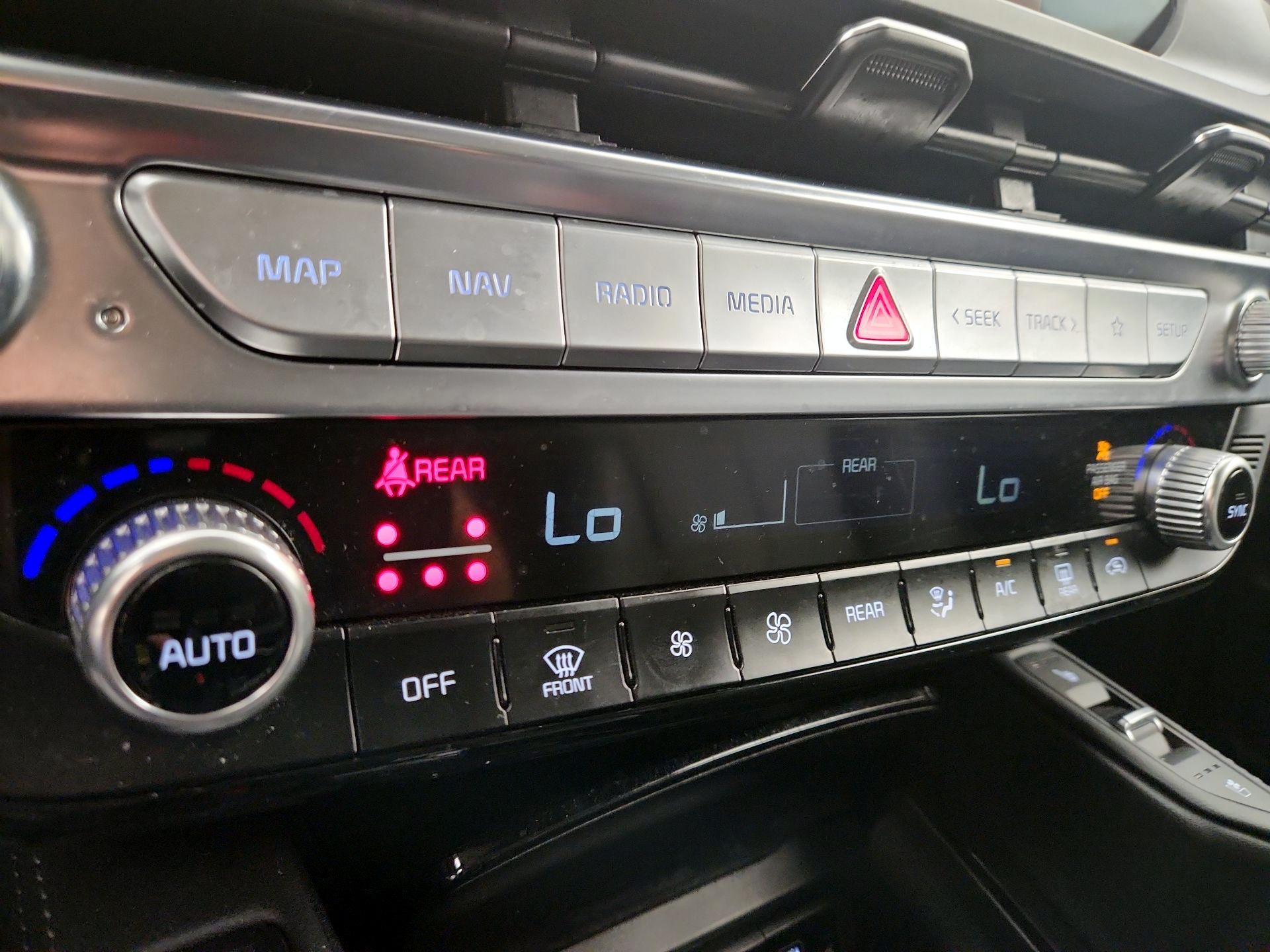 Thumbnail: 2023 Kia Telluride - 17