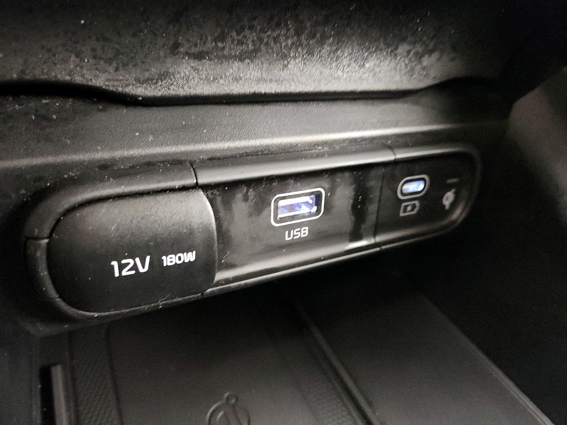 Thumbnail: 2023 Kia Telluride - 19