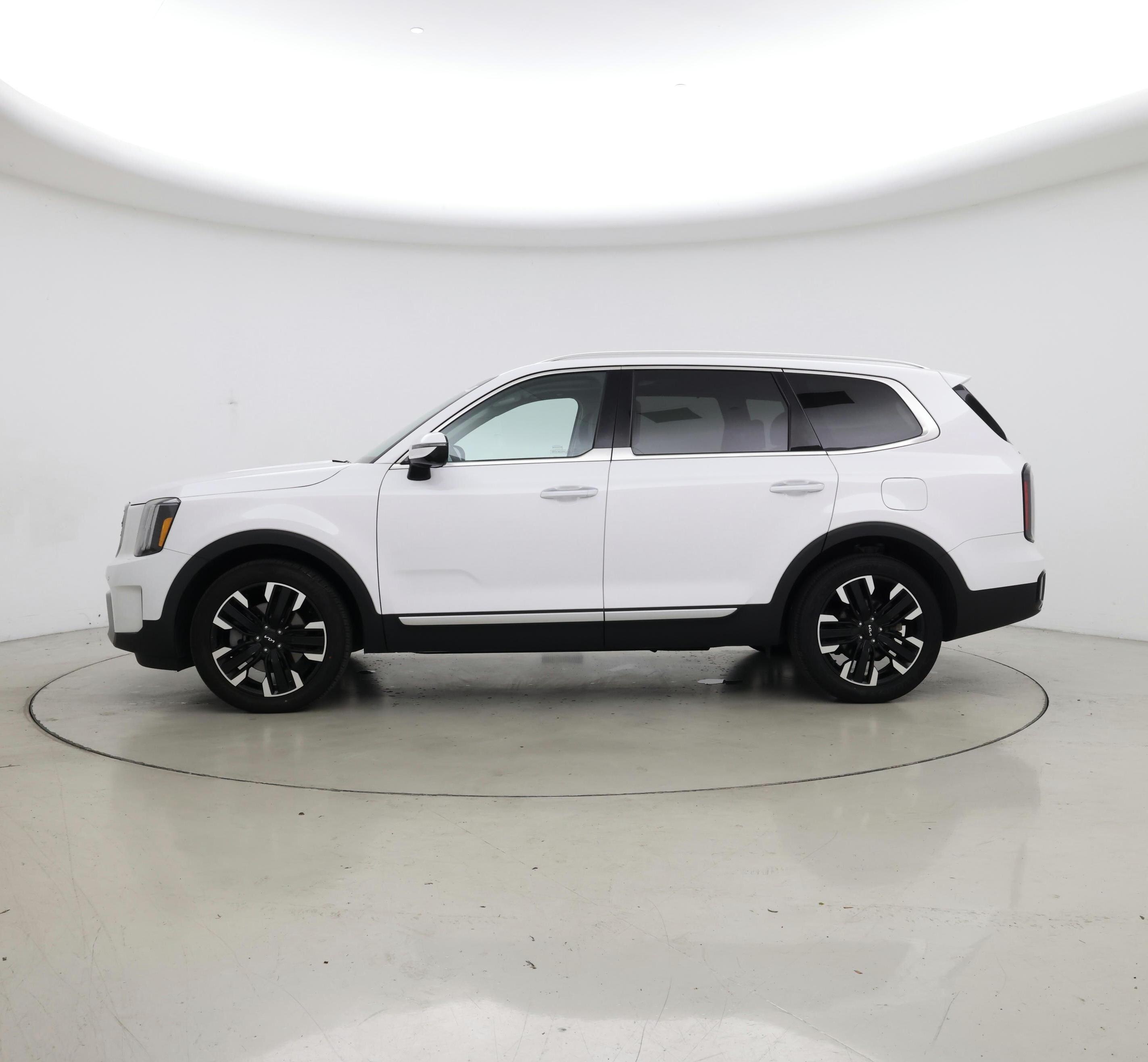 Thumbnail: 2023 Kia Telluride - 3