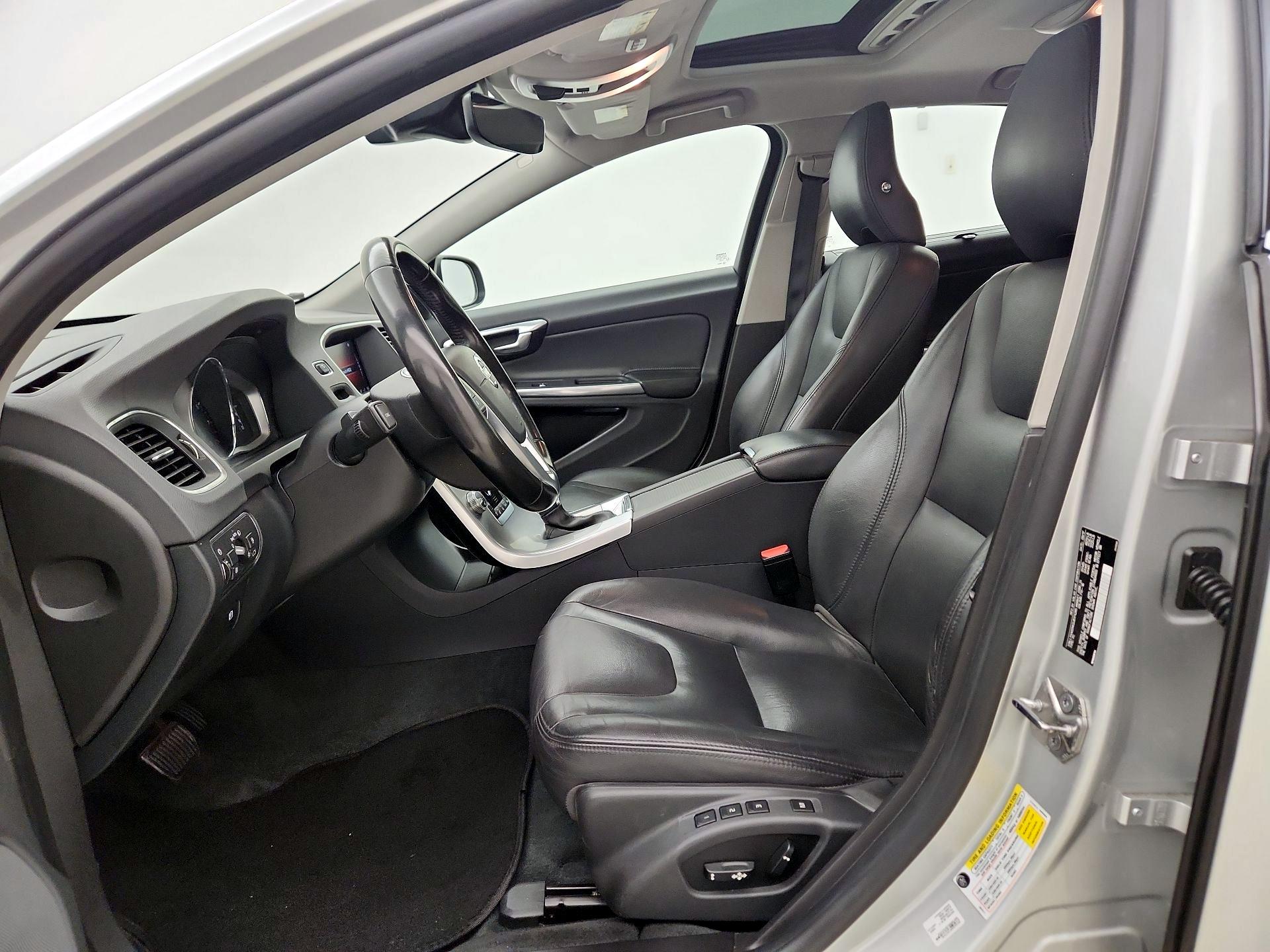 Thumbnail: 2018 Volvo S60 - 11