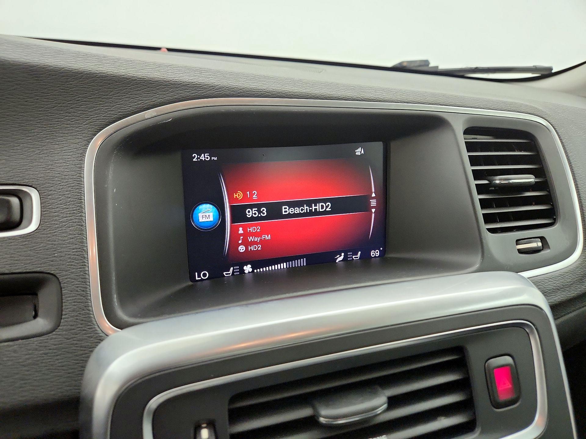 Thumbnail: 2018 Volvo S60 - 15