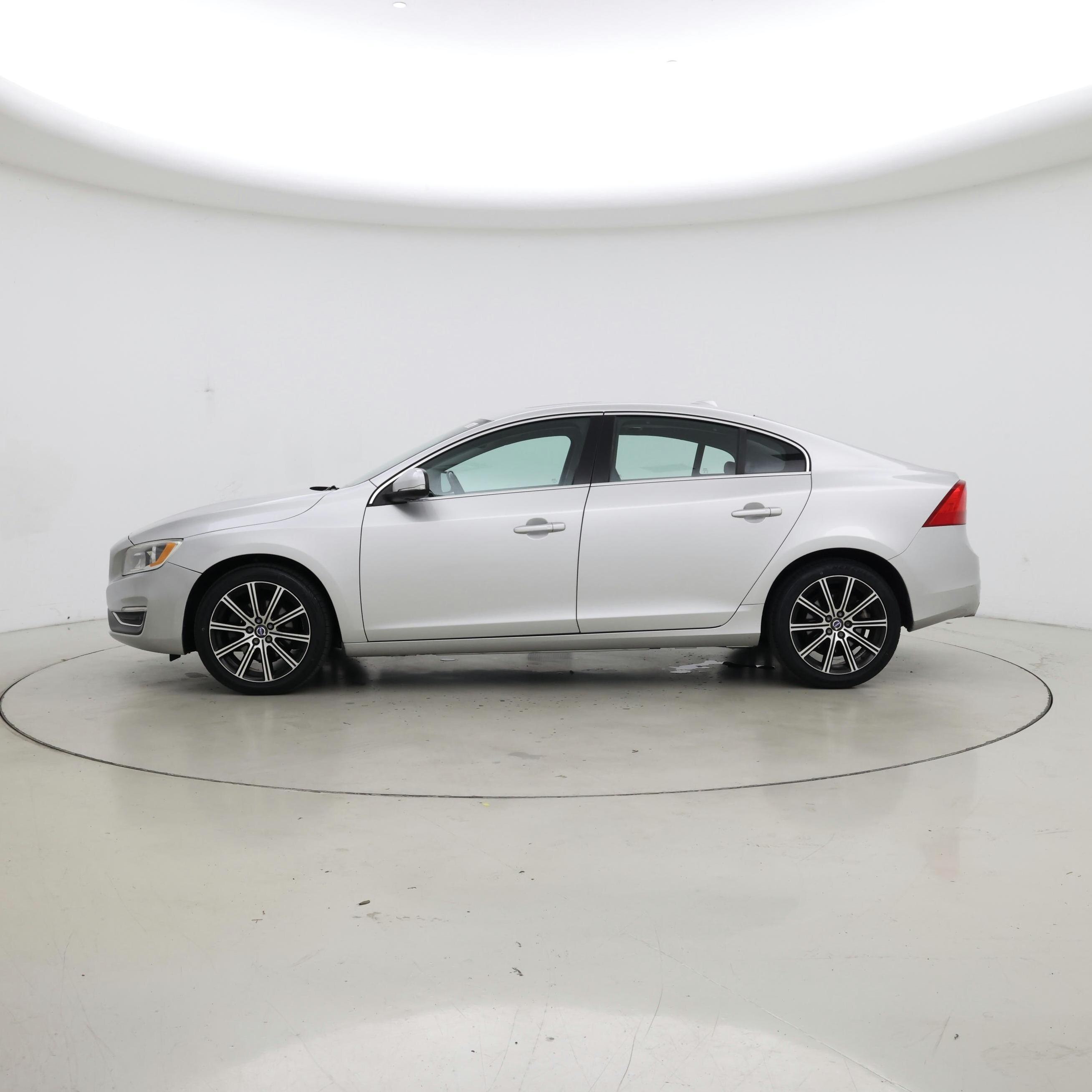 Thumbnail: 2018 Volvo S60 - 3