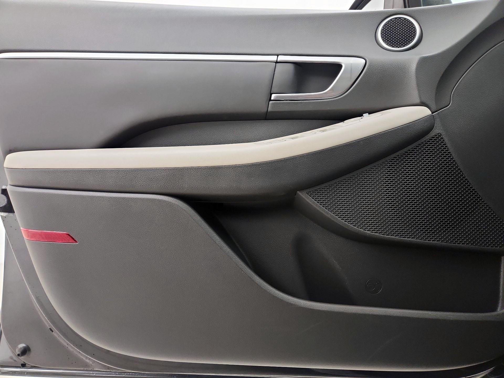 Thumbnail: 2023 Hyundai Sonata - 12