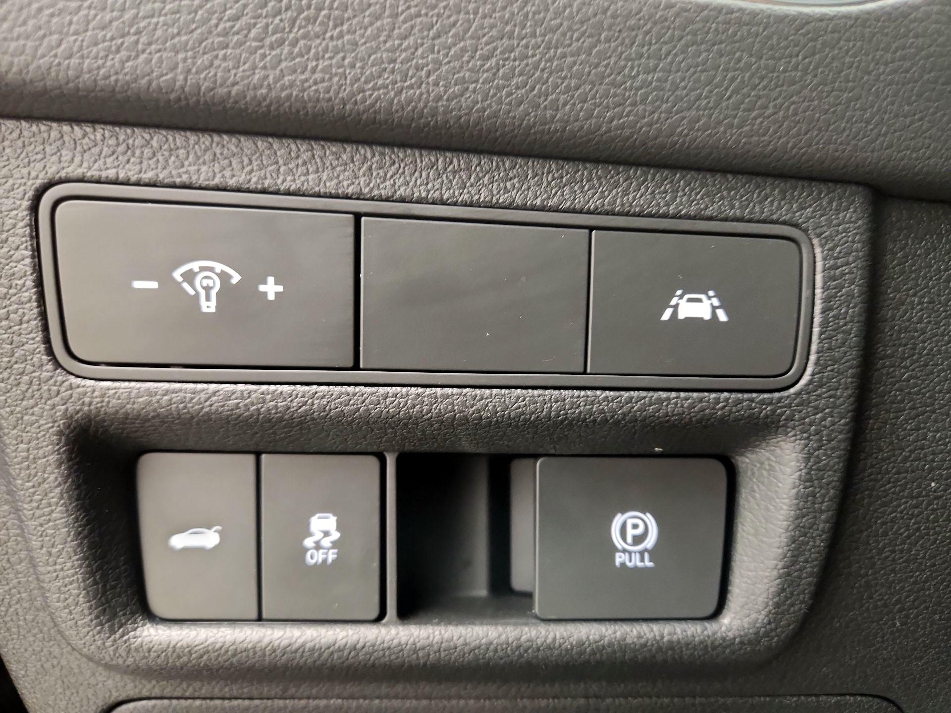 Thumbnail: 2023 Hyundai Sonata - 13