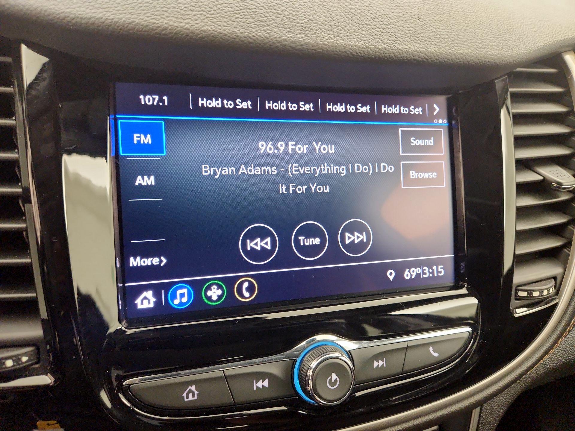 Thumbnail: 2020 Chevrolet Trax - 15