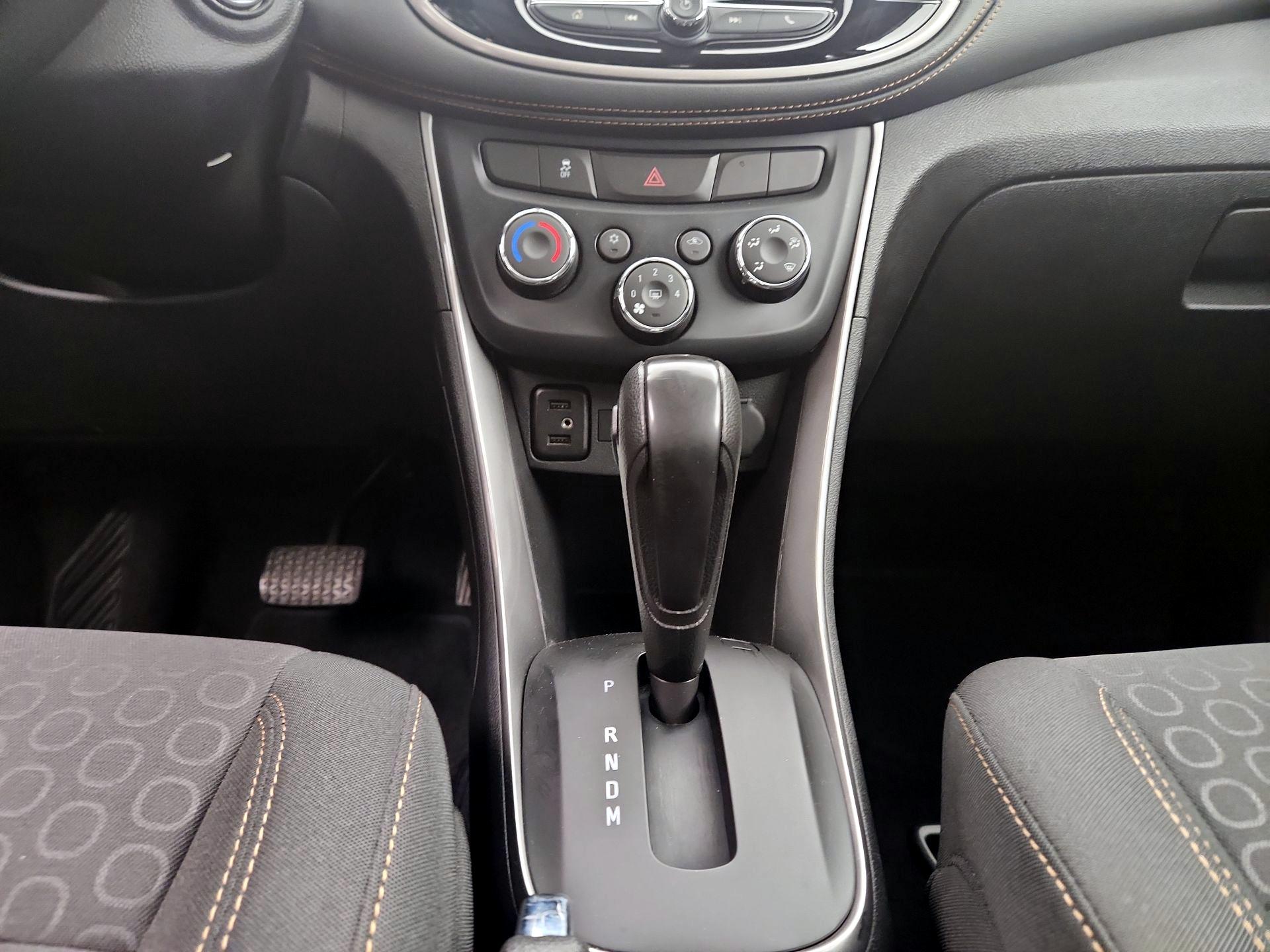 Thumbnail: 2020 Chevrolet Trax - 17