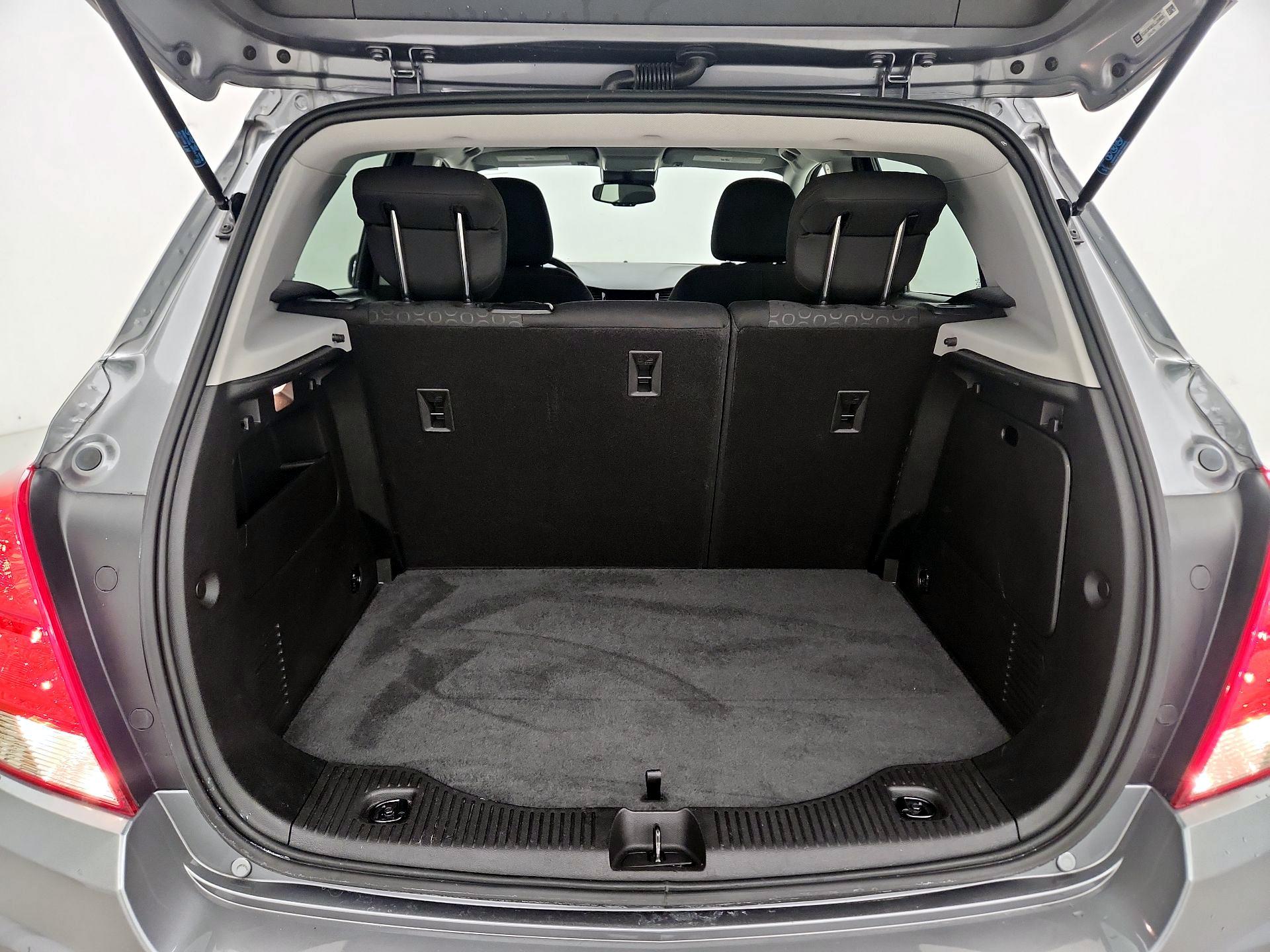 Thumbnail: 2020 Chevrolet Trax - 19