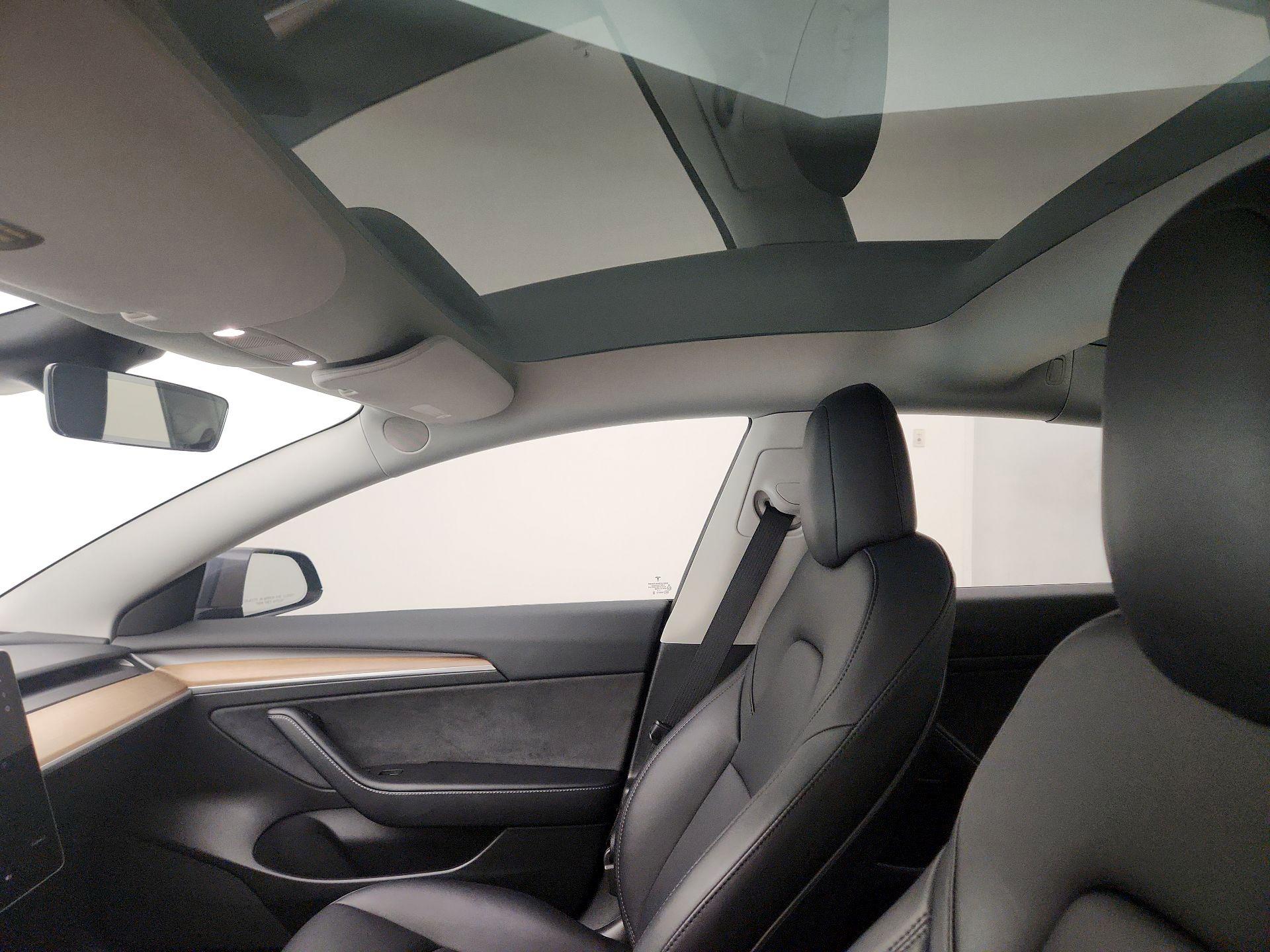 Thumbnail: 2023 Tesla Model 3 - 19