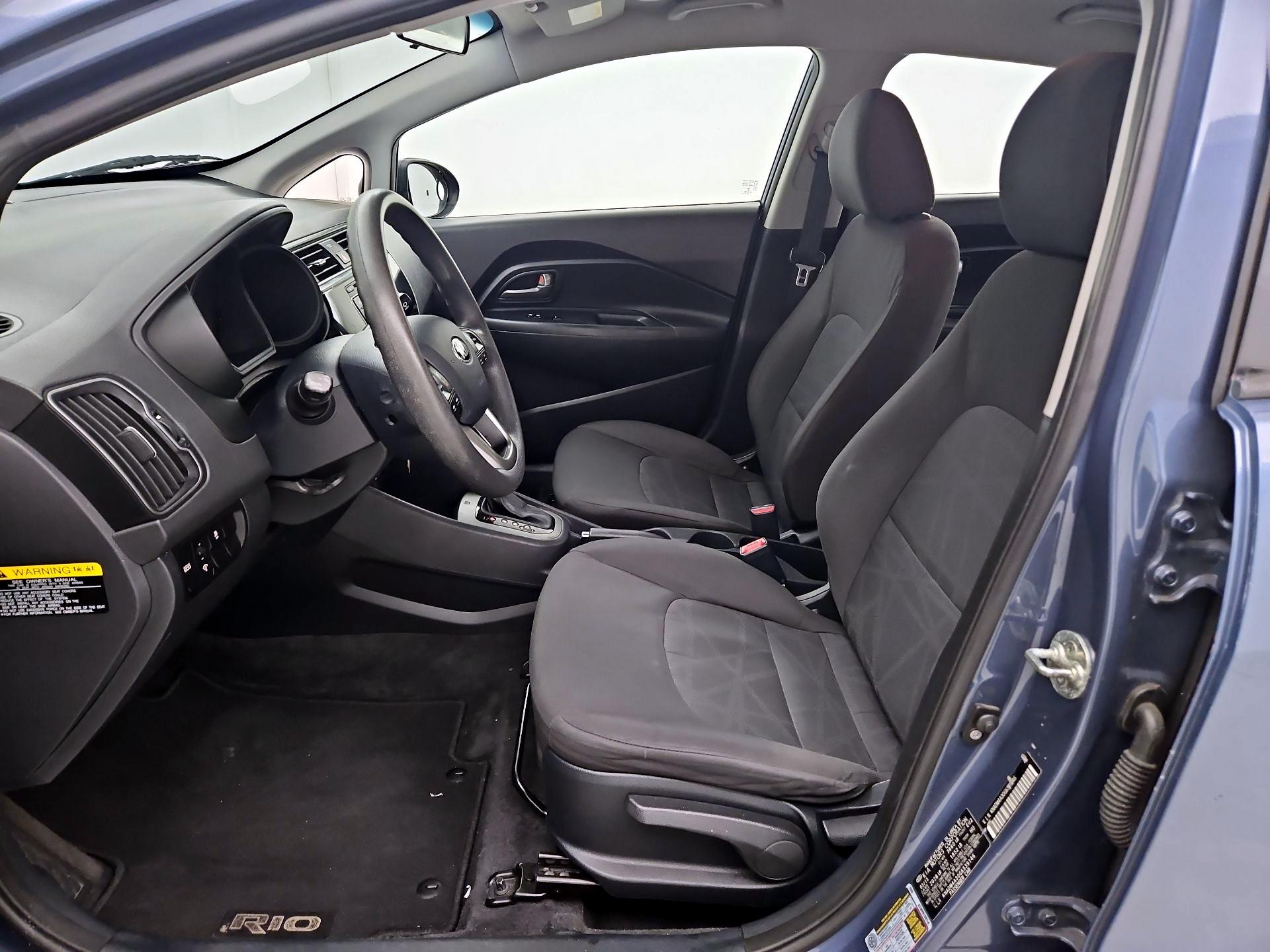 Thumbnail: 2016 Kia Rio - 11