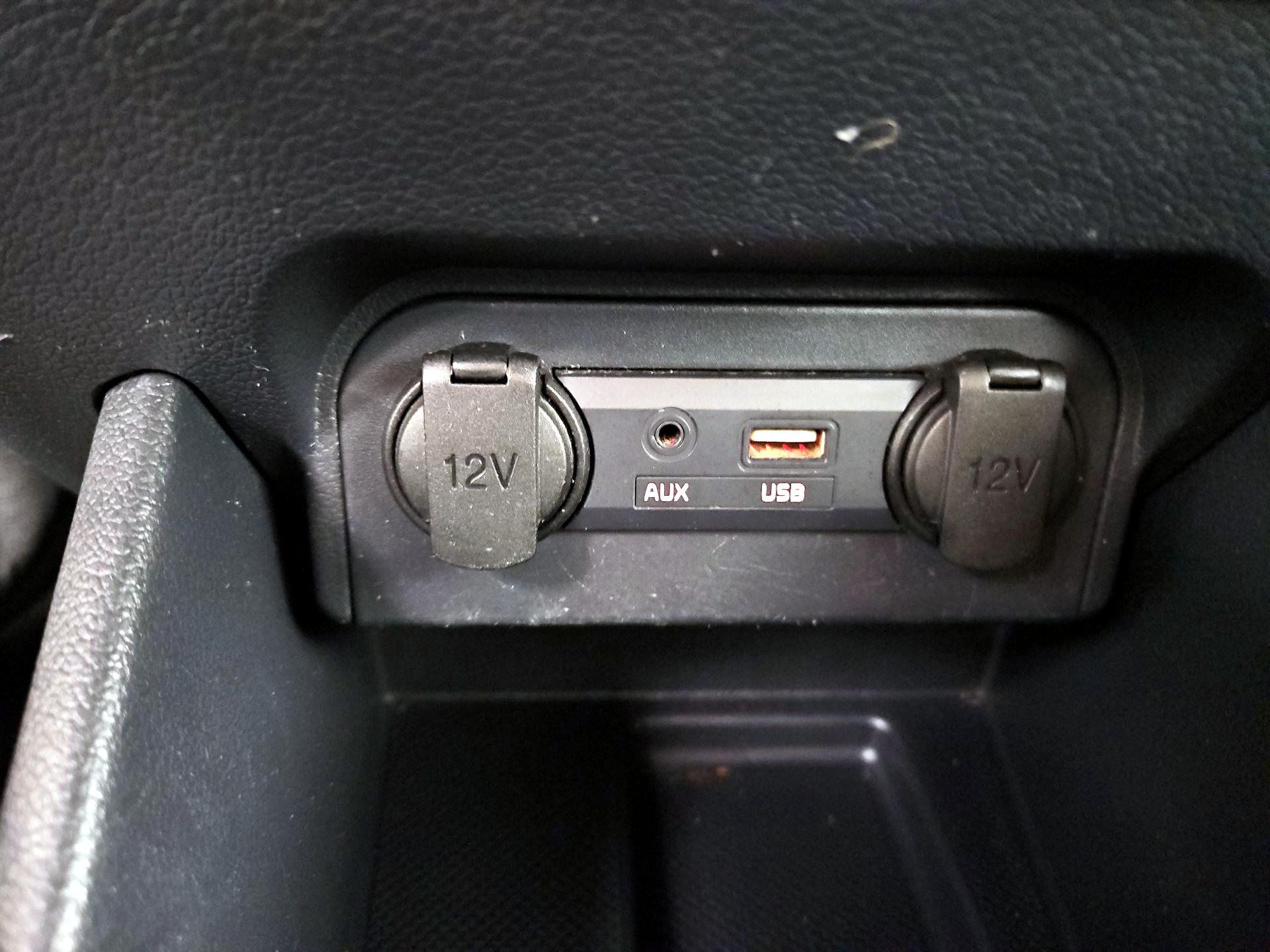 Thumbnail: 2016 Kia Rio - 17