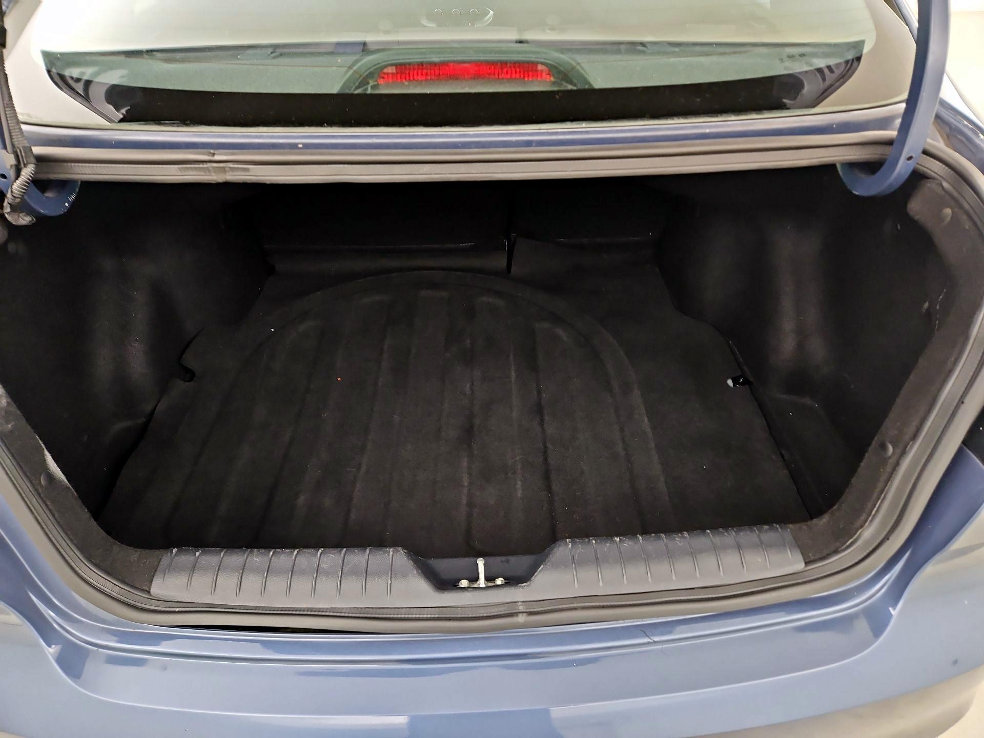 Thumbnail: 2016 Kia Rio - 19