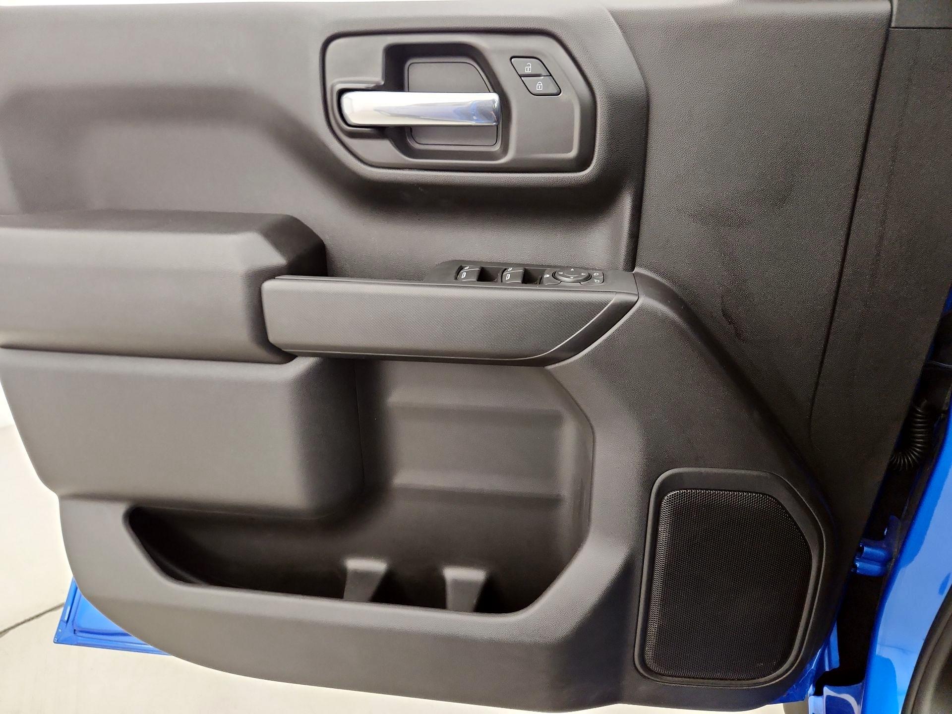 Thumbnail: 2026 Chevrolet Silverado 1500 - 12