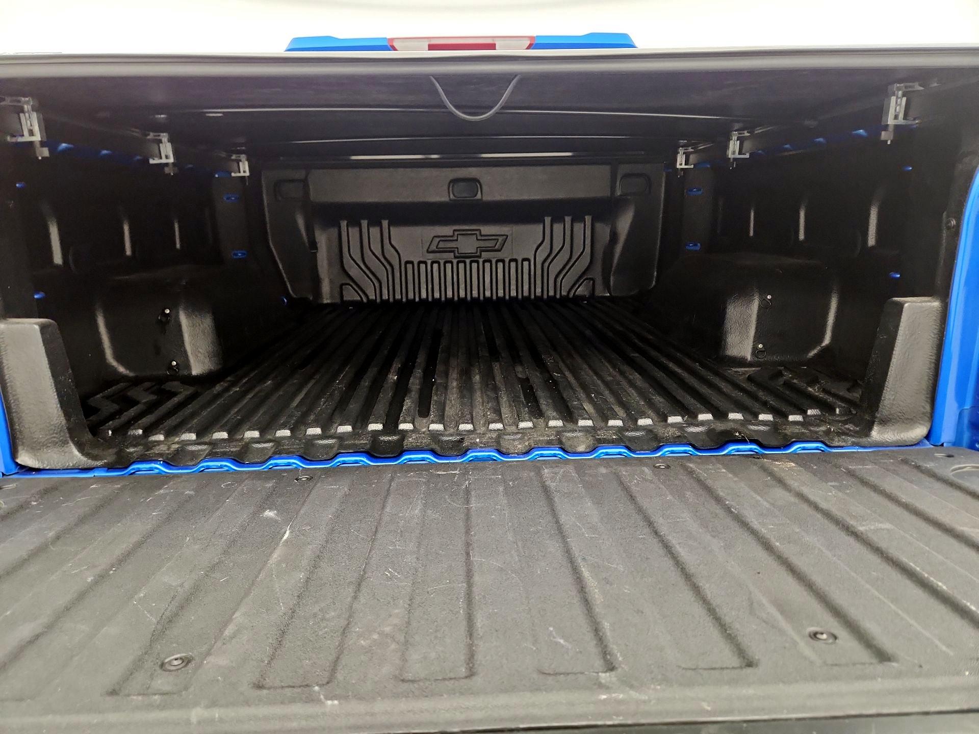 Thumbnail: 2026 Chevrolet Silverado 1500 - 19