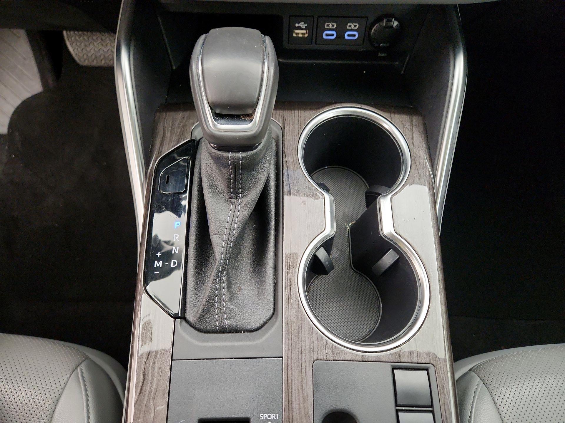 Thumbnail: 2023 Toyota Highlander - 17