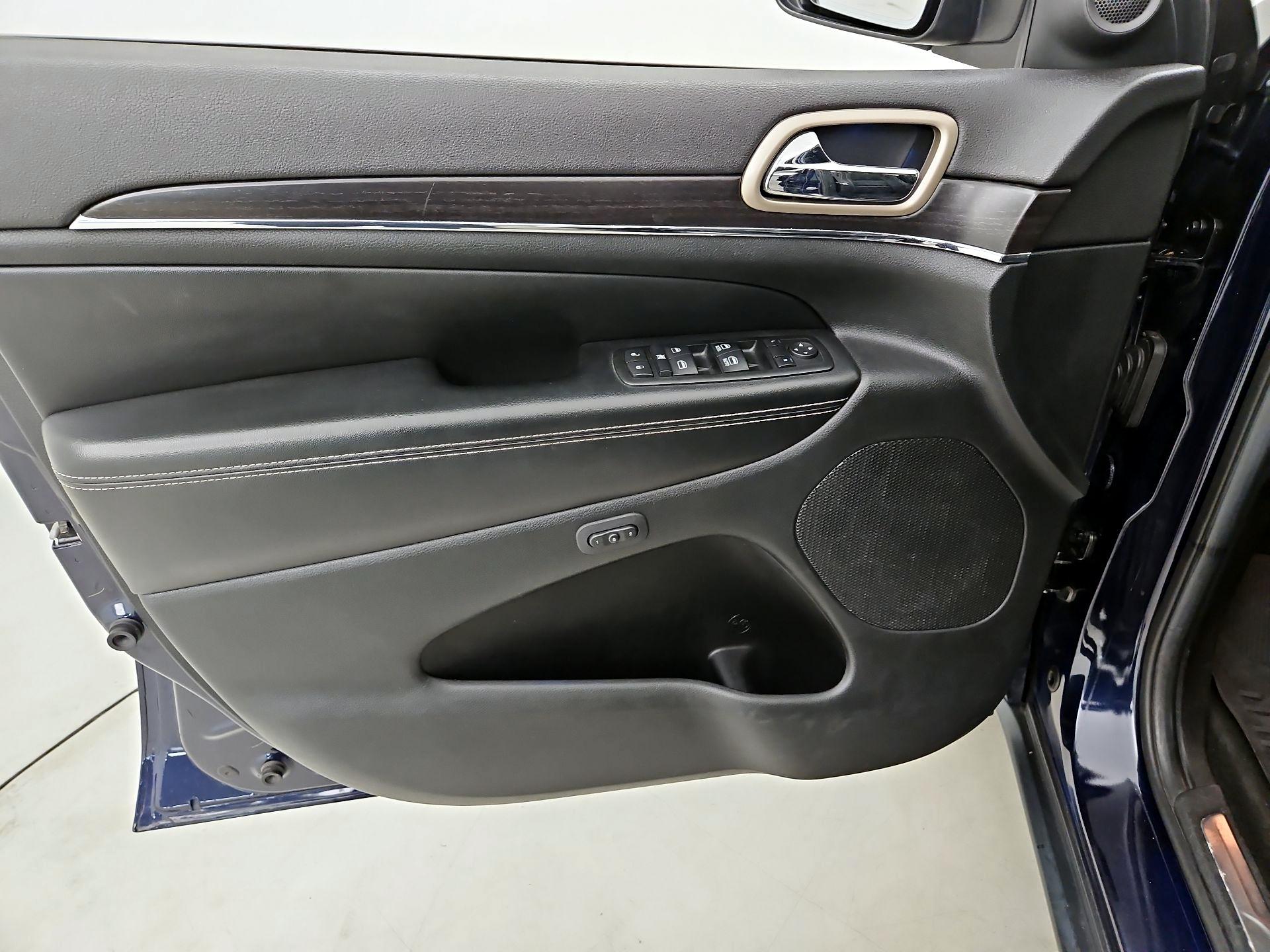 Thumbnail: 2014 Jeep Grand Cherokee - 12