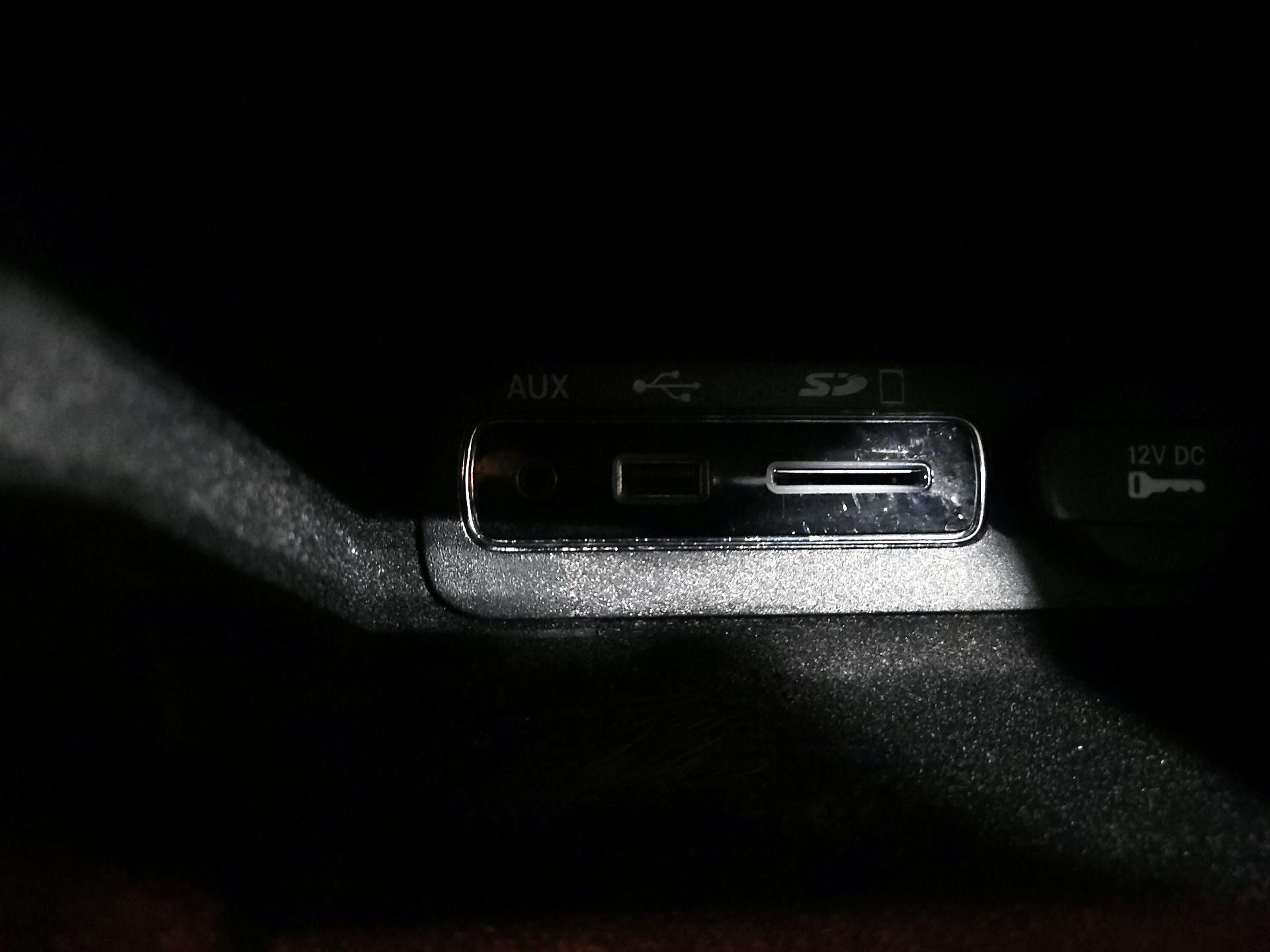 Thumbnail: 2014 Jeep Grand Cherokee - 19