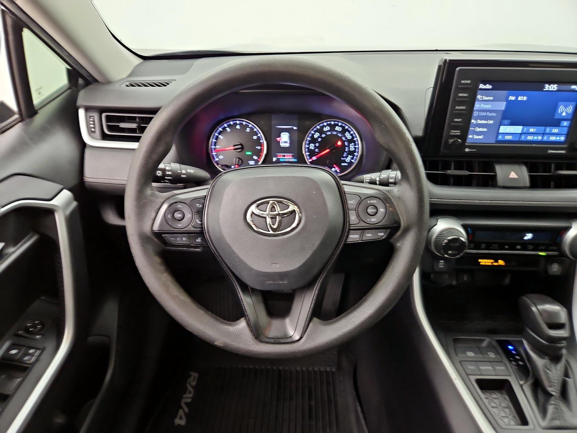 Thumbnail: 2020 Toyota RAV4 - 10